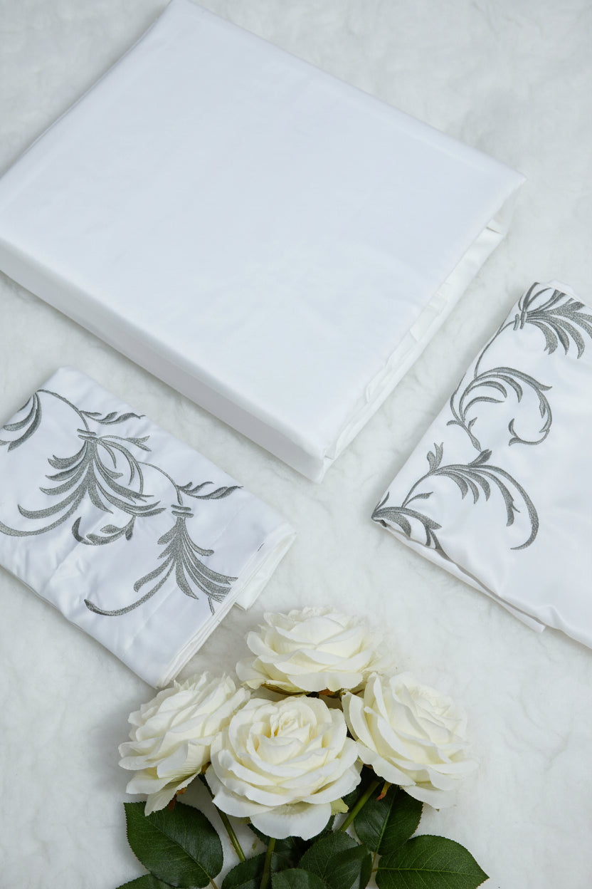 Bedsheets - Queen premium satin silk bedsheets| 240cm * 275cm