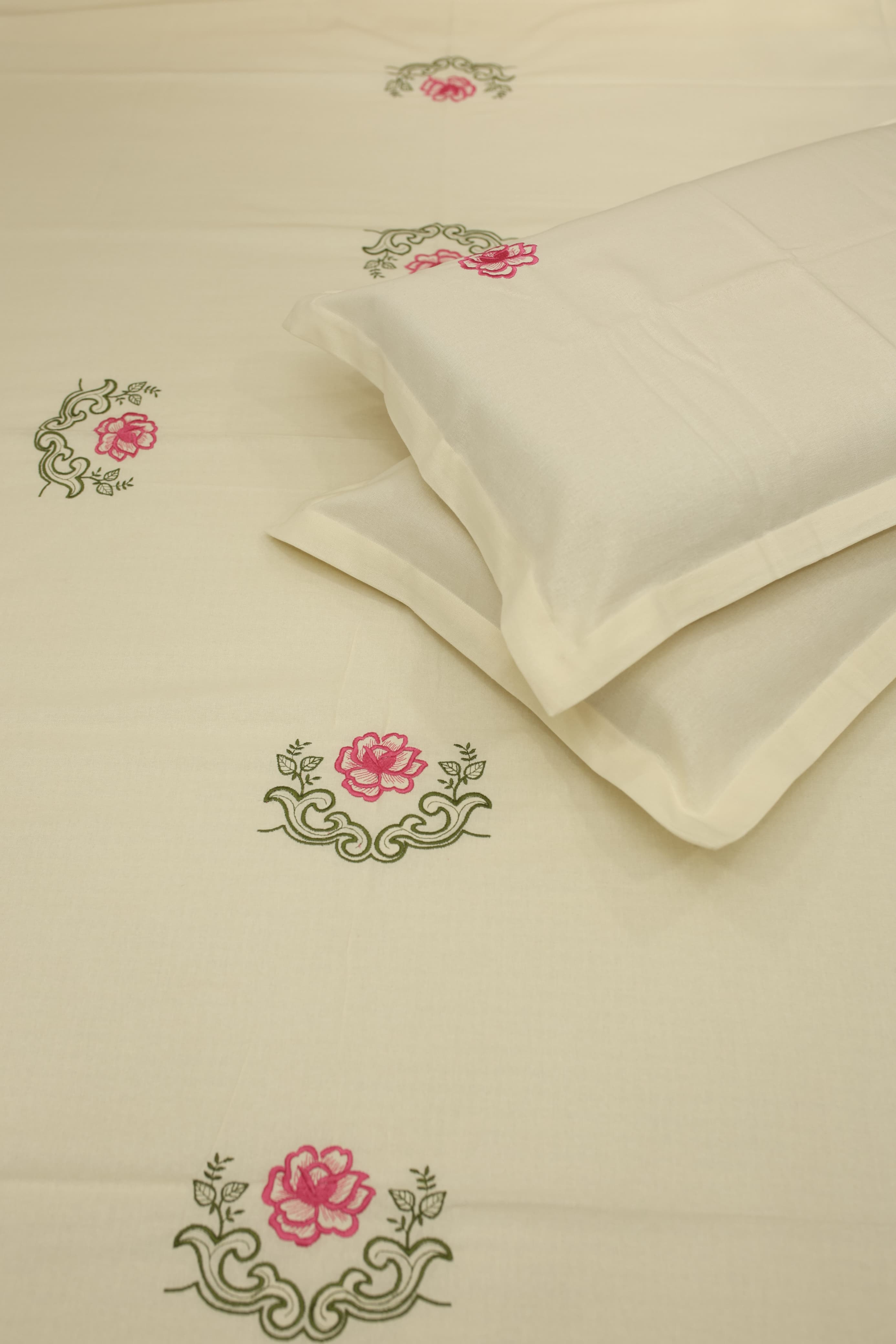 Bedsheets - Queen Premium machine embroidery bedspread off white base