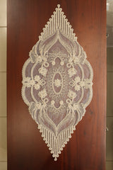 Teapoy Runner - Silky runner / table centre