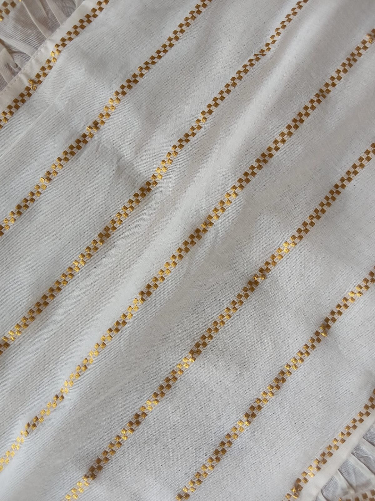 Onam Striped Table Runner with Ruffled Edges - 6 seater