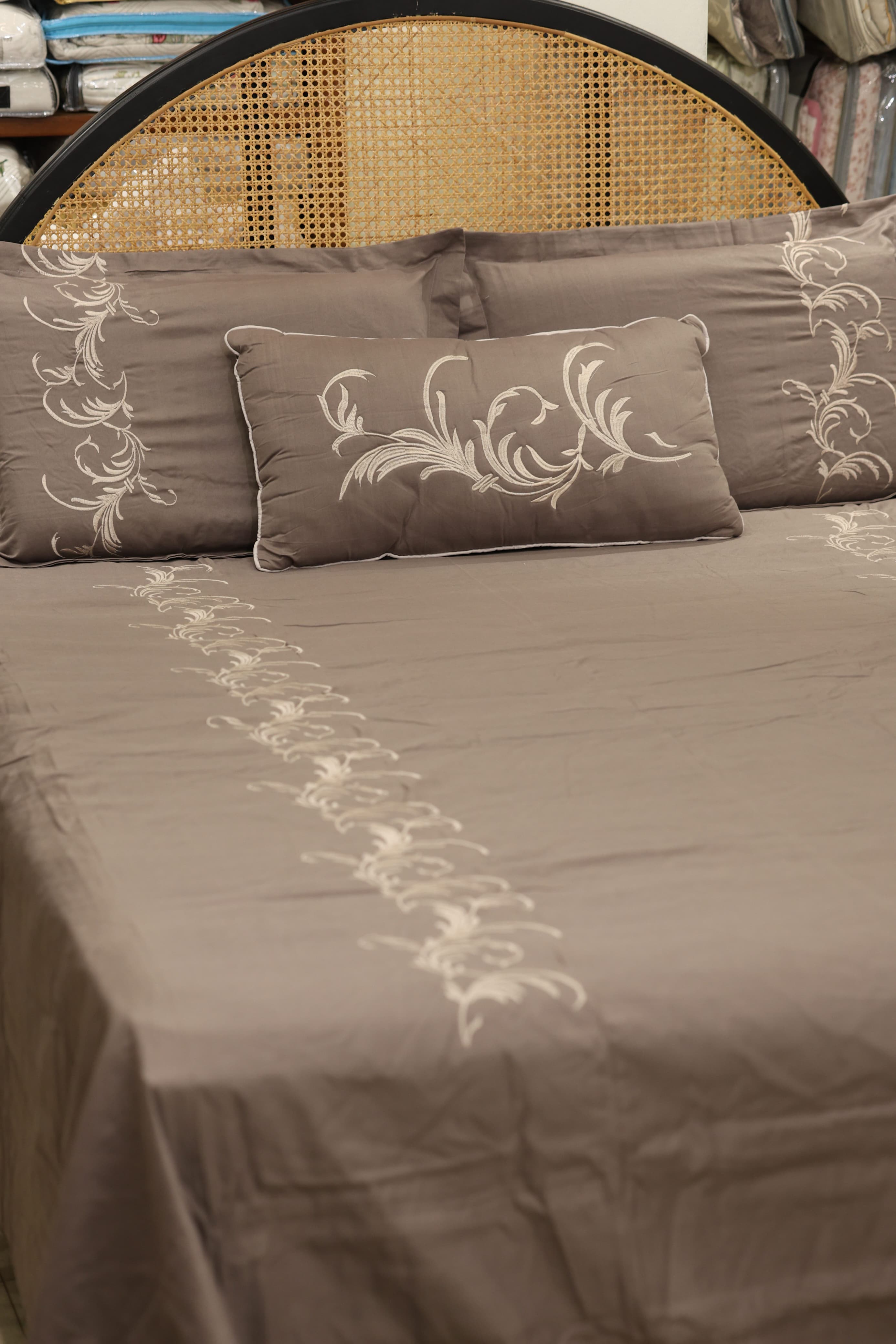 Bedding set Embroidery - King size
