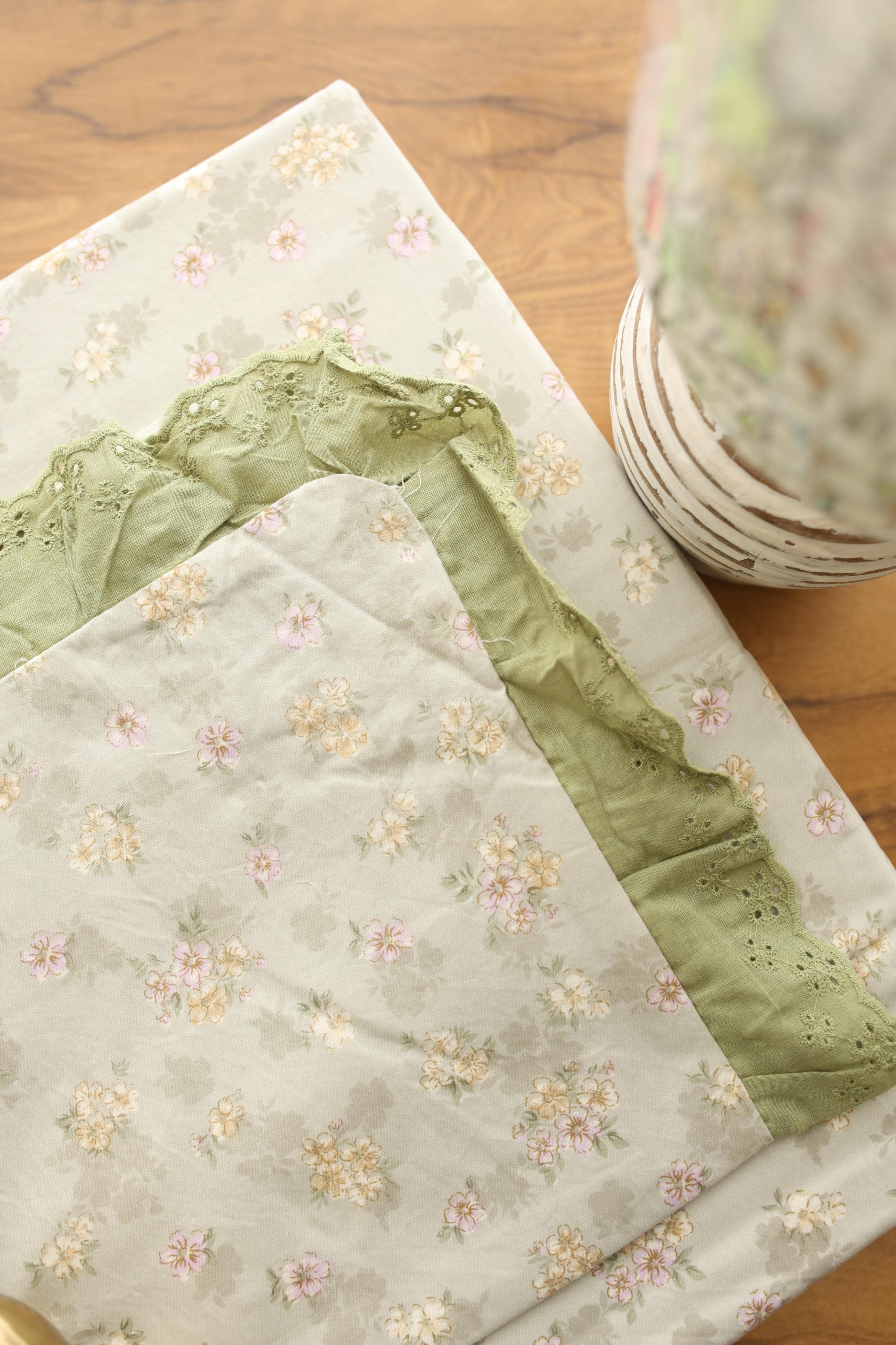 Bedsheets - Premium King soft cotton lace bedsheets majestic