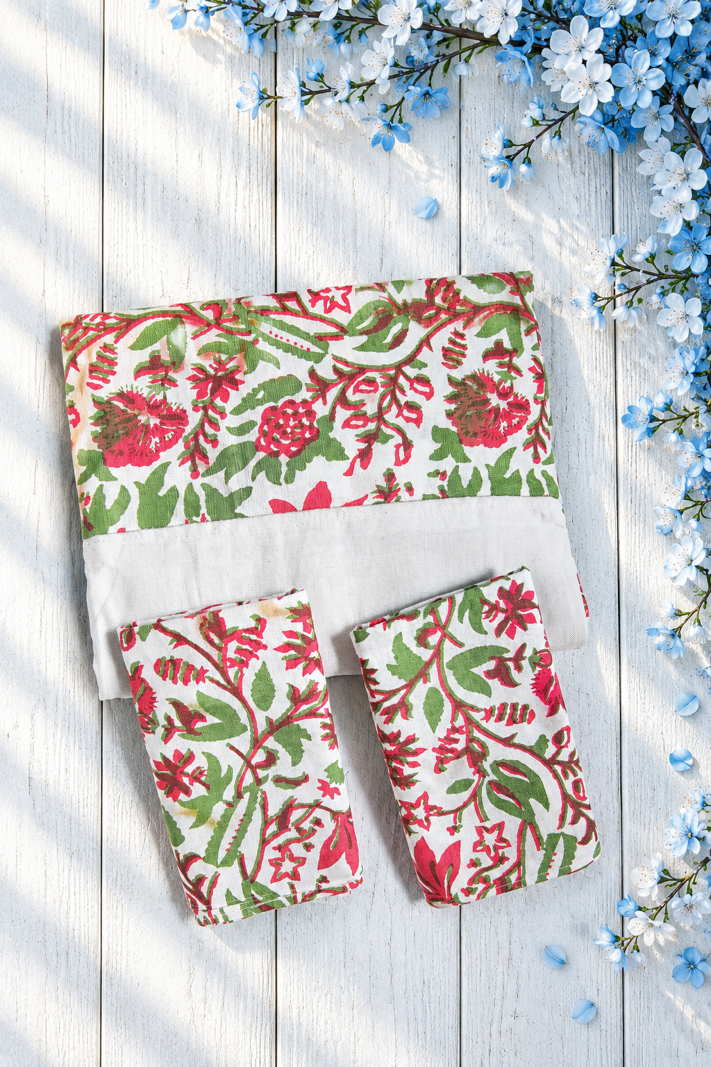 Bedsheets-Queen daily use border bedsheets