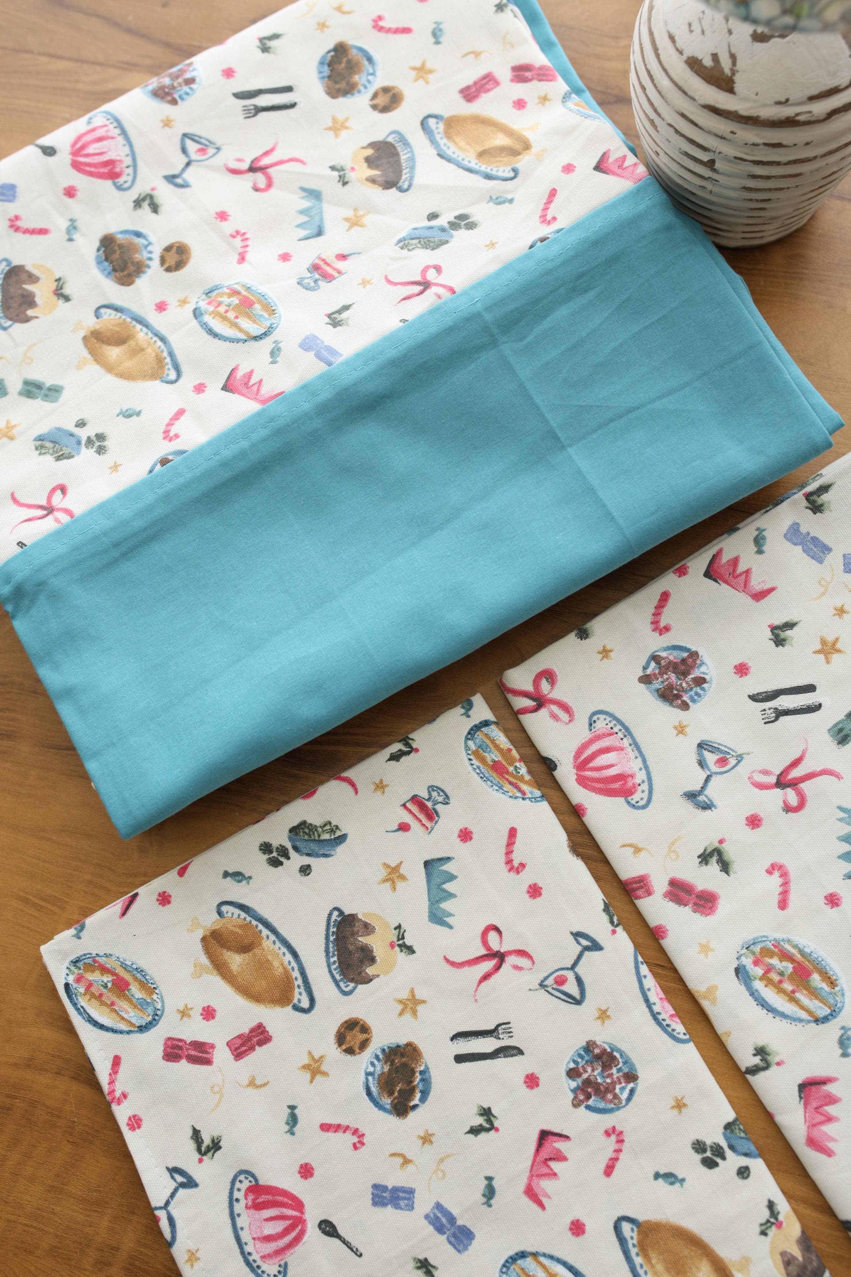 Bedsheets - King daily use border bedsheets