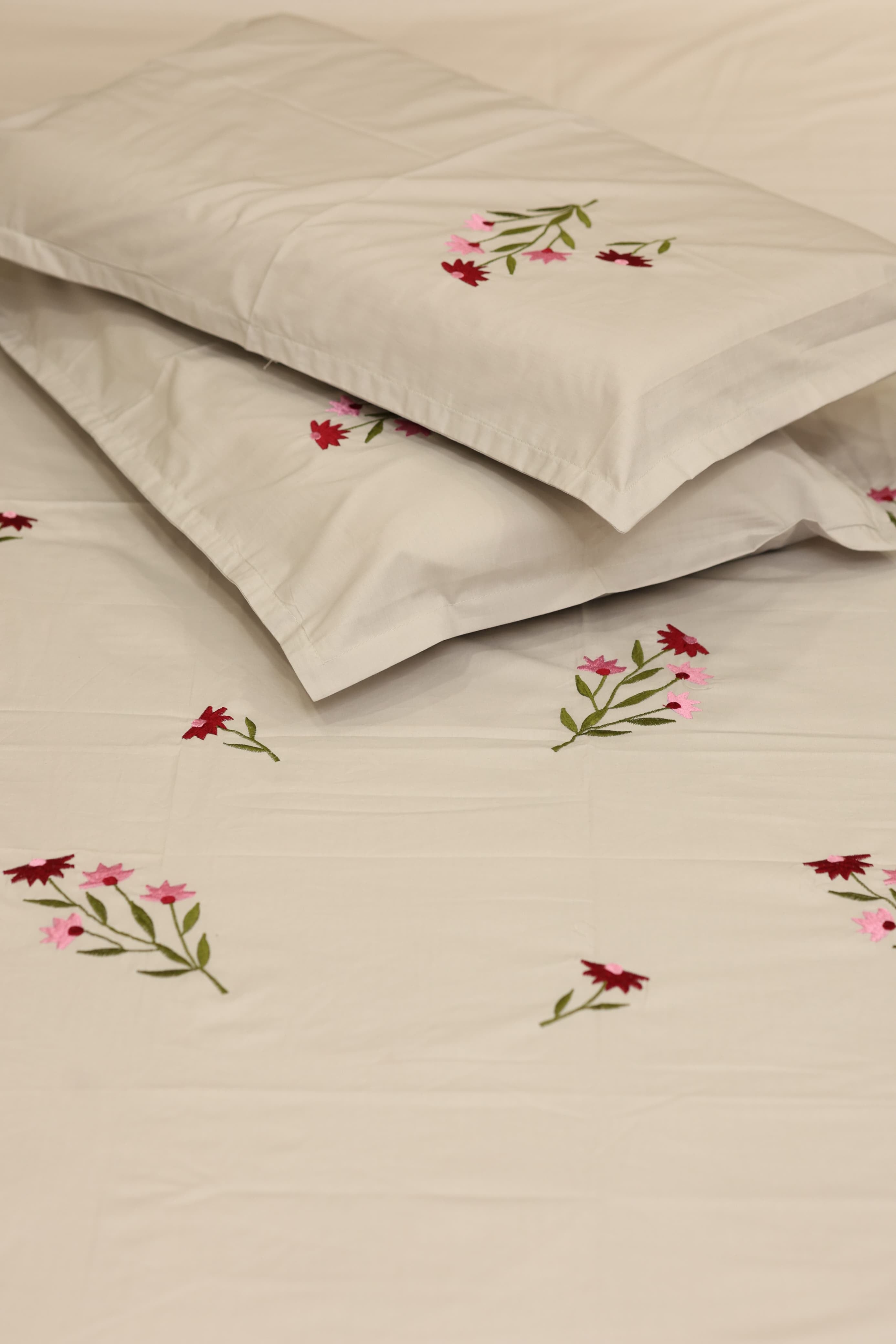 Bedsheets - Queen Premium Machine embroidery bedsheets MEQ