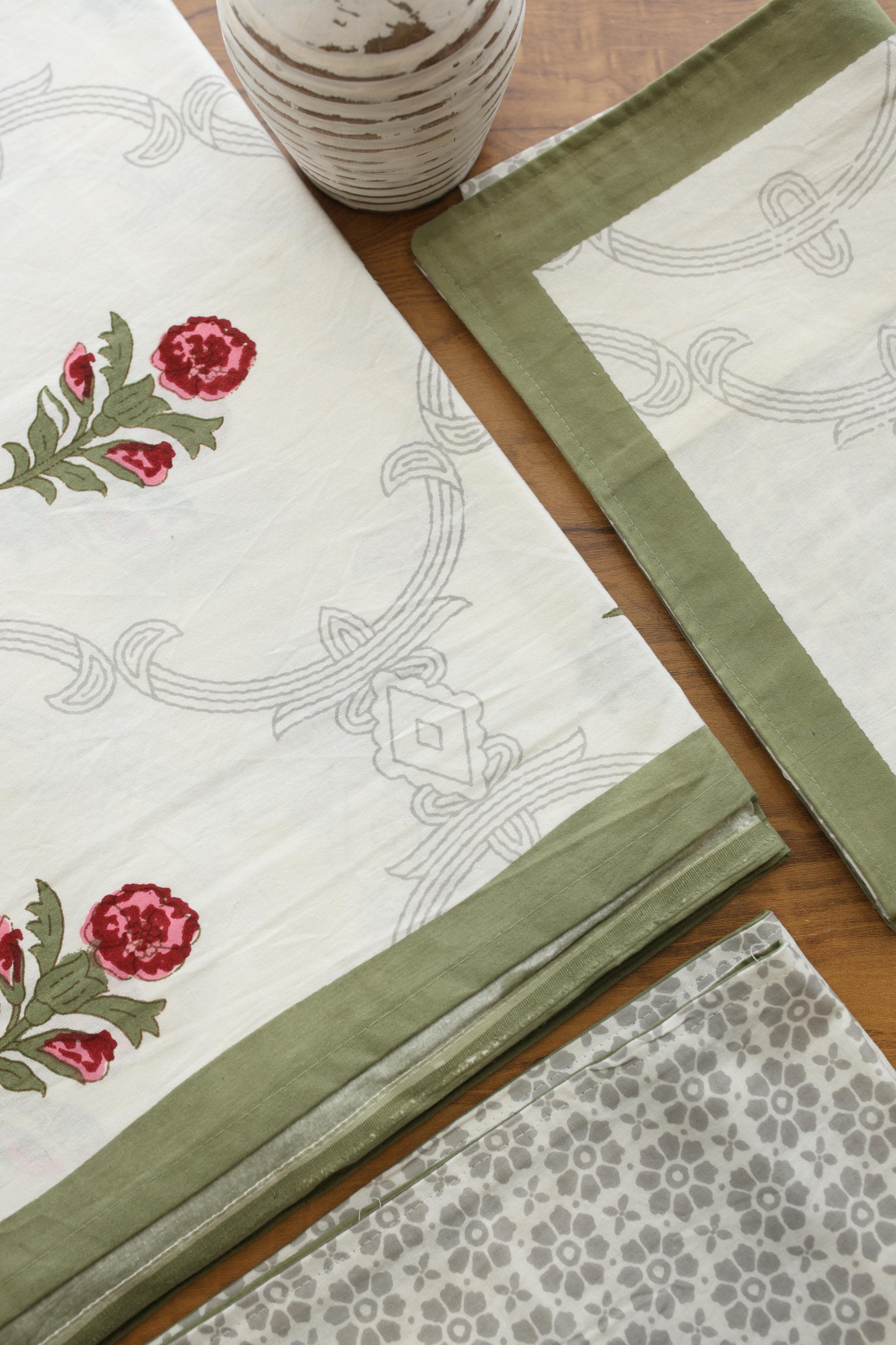 Bedsheets - Handblock queen rajwada print bedsheets