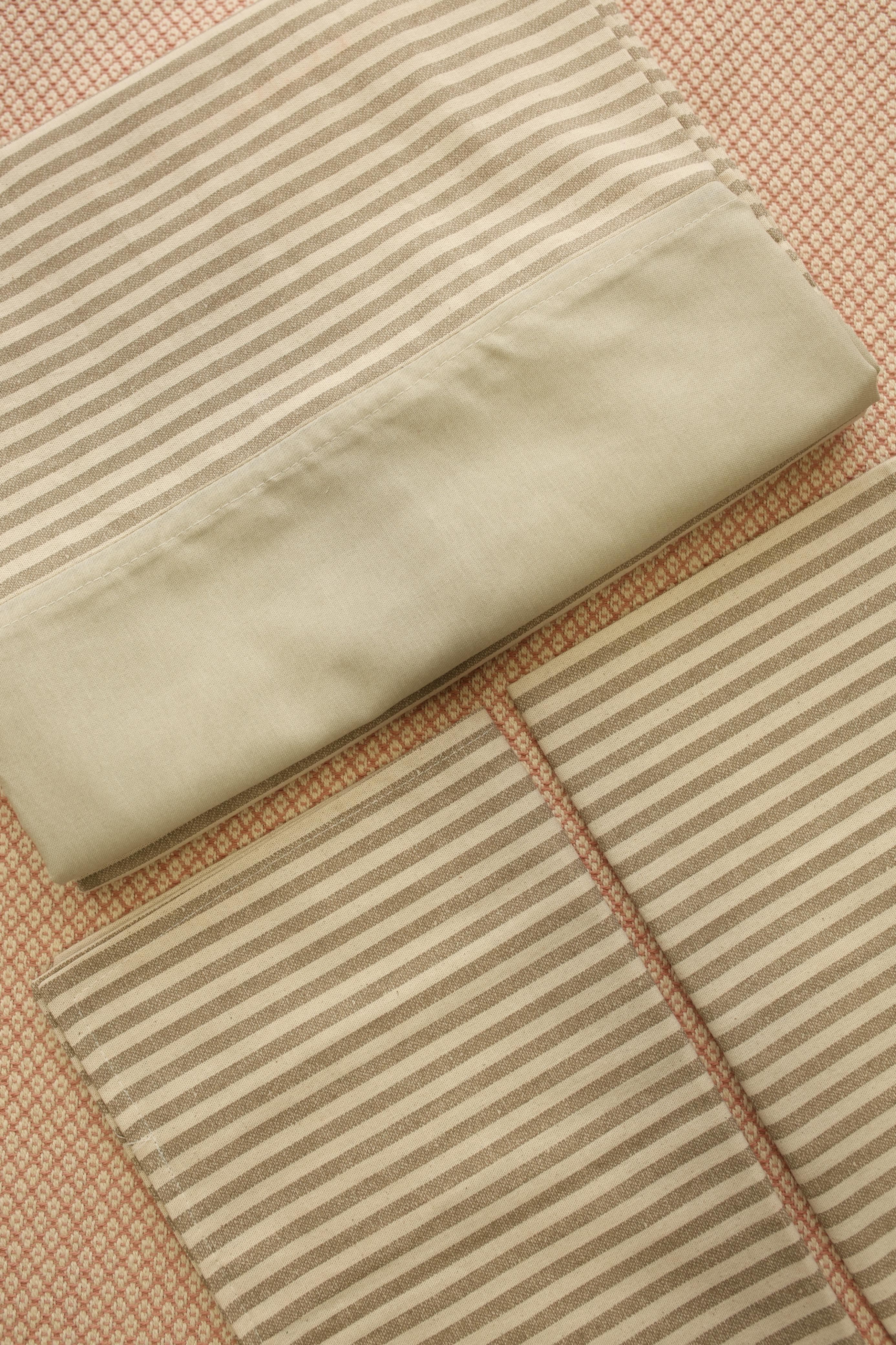 Bedsheets - Queen daily use border bedsheets