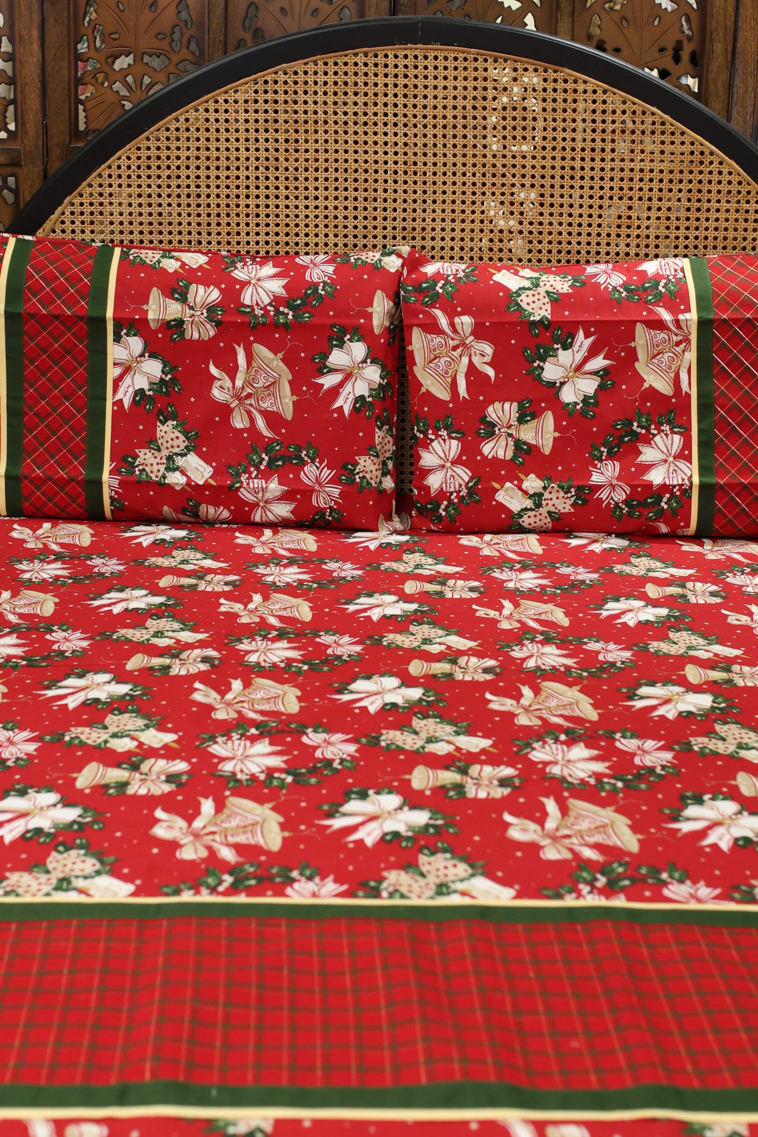 Queen Size Christmas Theme Bedsheet Set - Xmas Edition