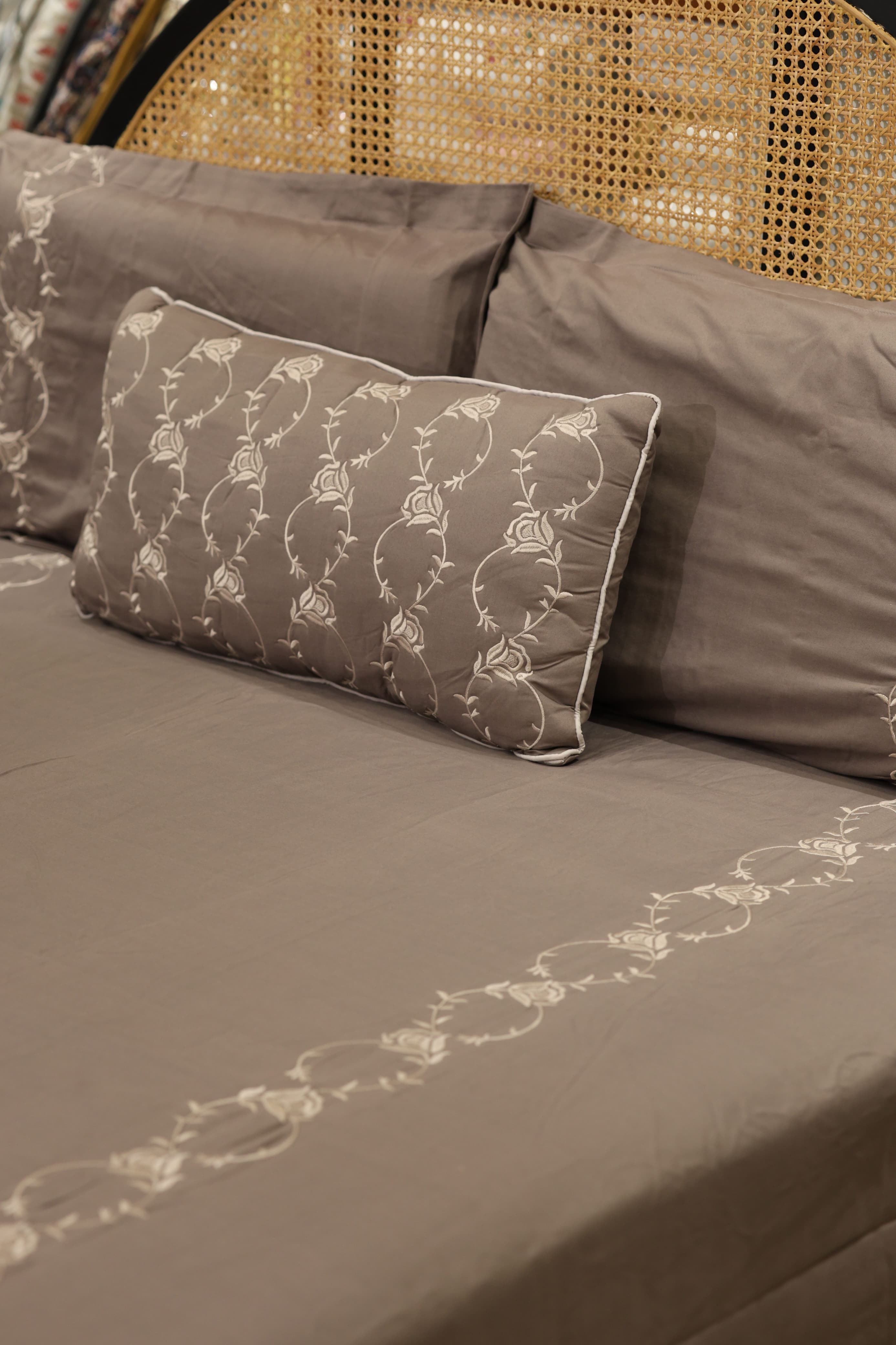 Bedding set Embroidery - King size