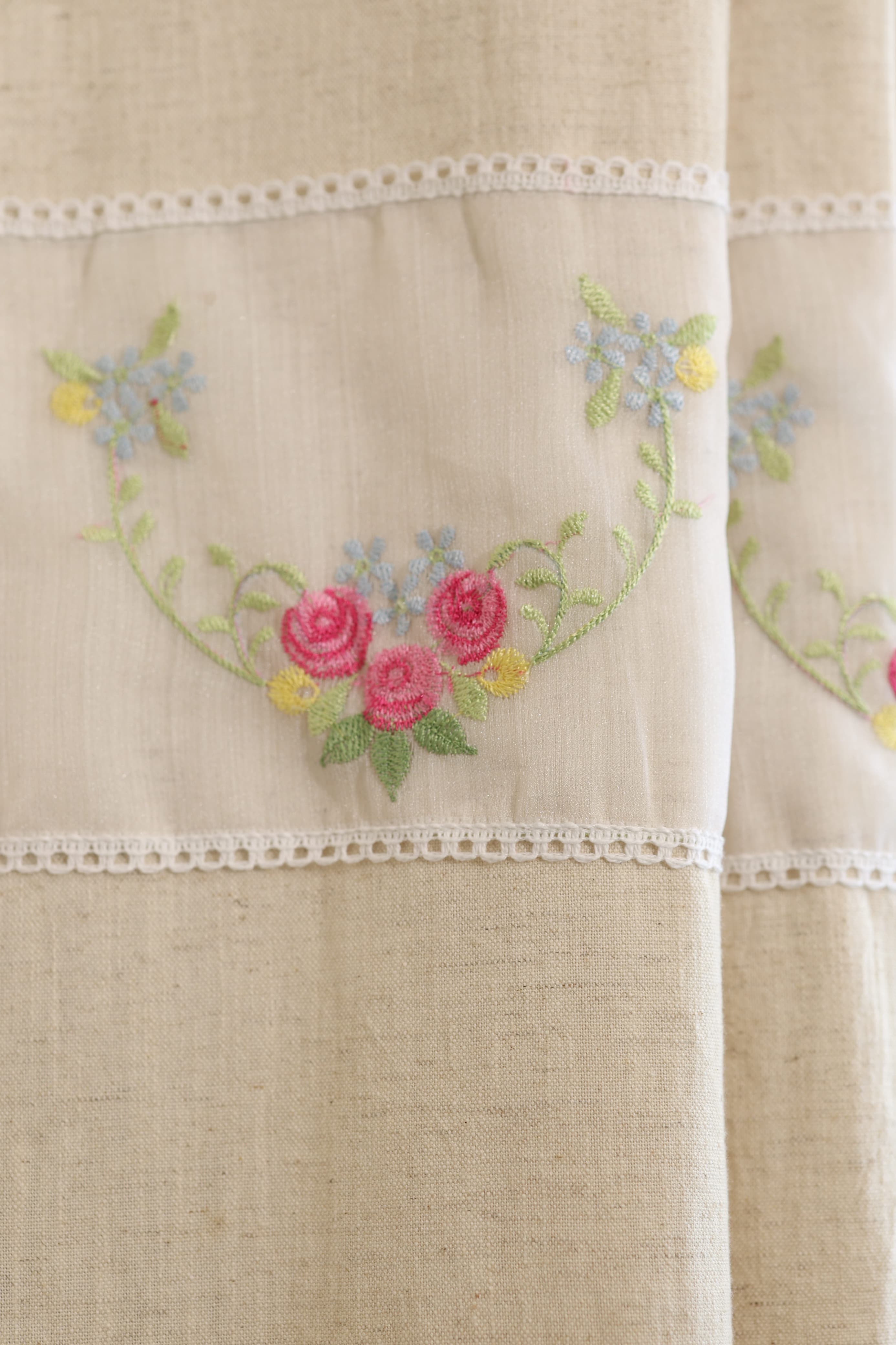 Curtains - Embroidery designer opaque curtains Three roses