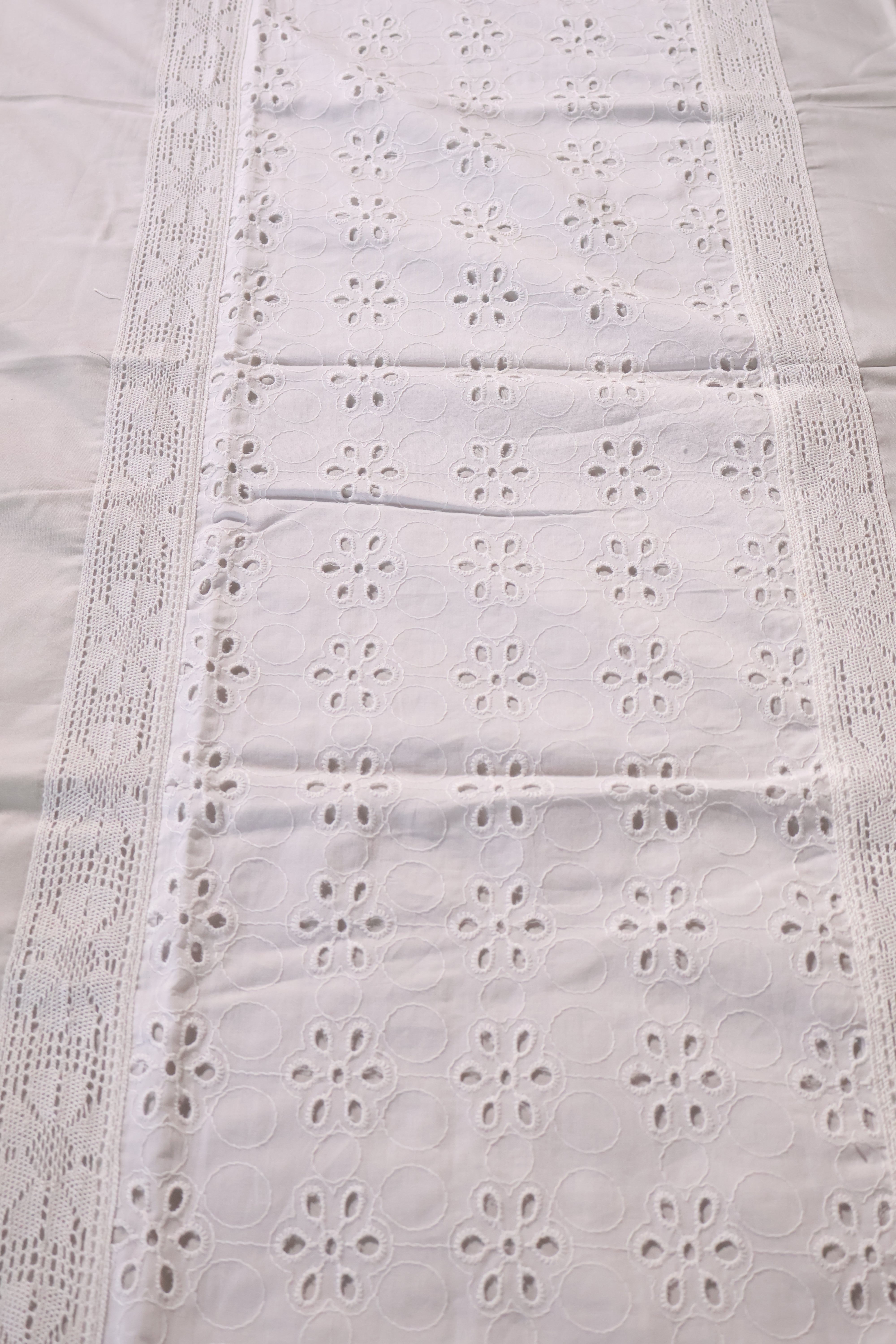 Bedsheets - Premium designer king bedsheets dd lace