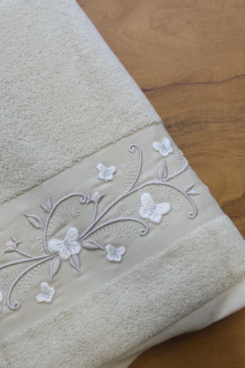 Premium Floral Embroidery  Bath Towel – Pastel stella
