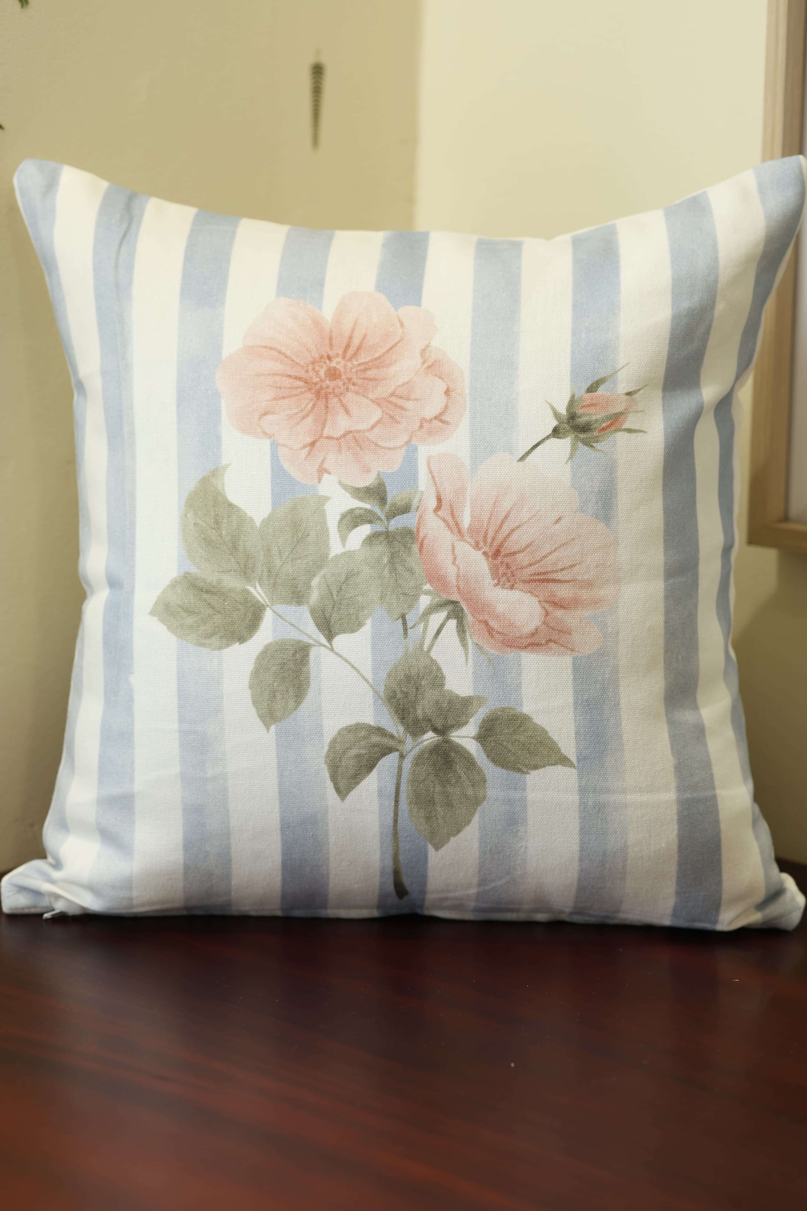 Cushion covers - Floral printed cushion covers 16*16 inches