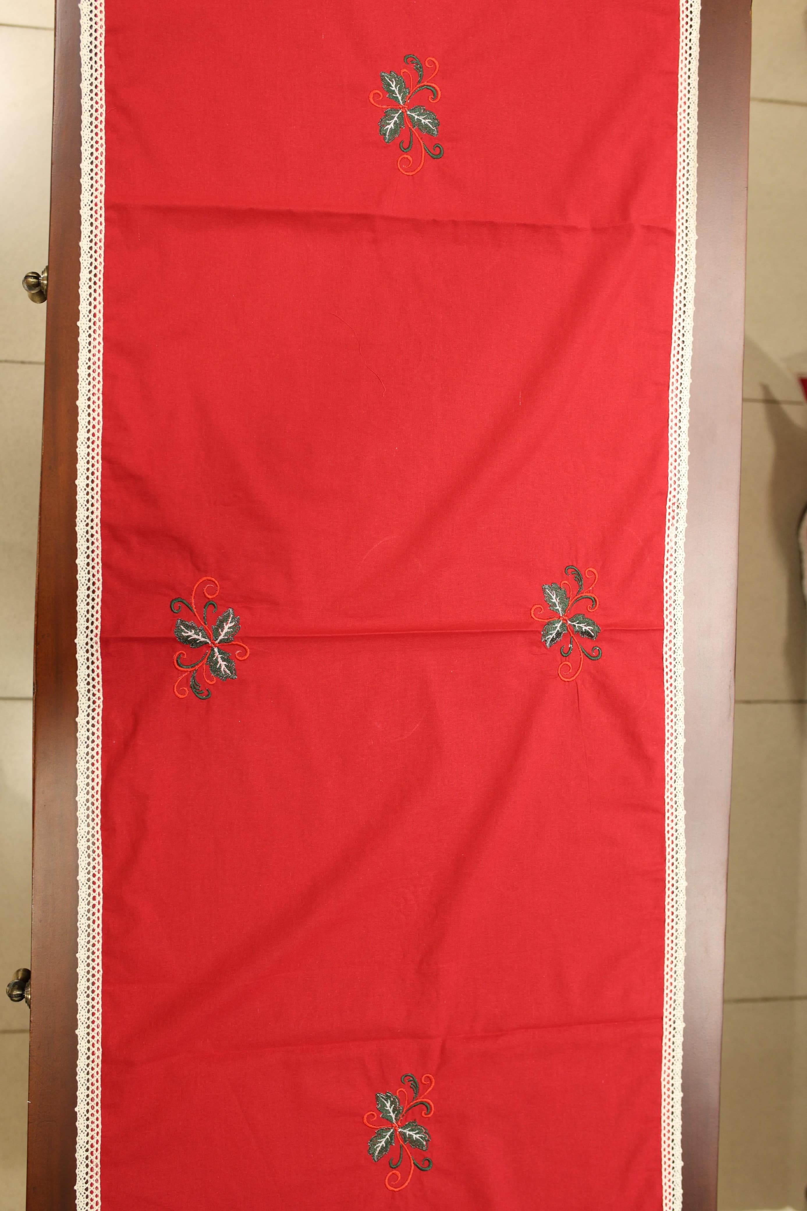 Table runner 8 seater :Xmas edition
