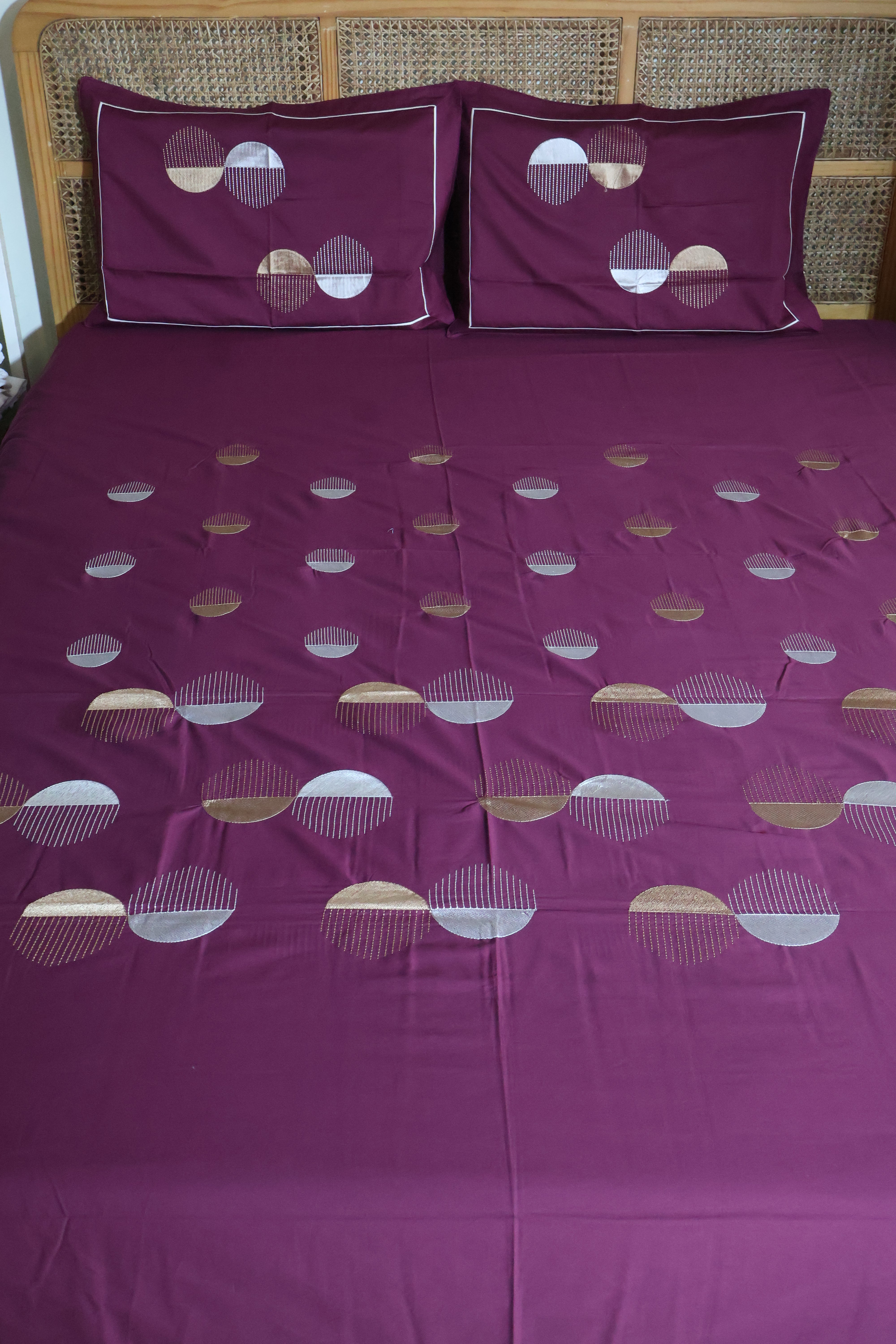Bedsheet- Machine Embroidery Bedsheet