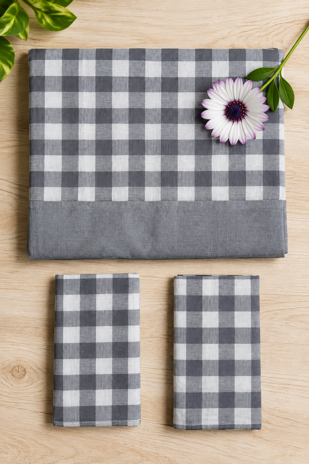 Bedsheets-Queen daily use border bedsheets