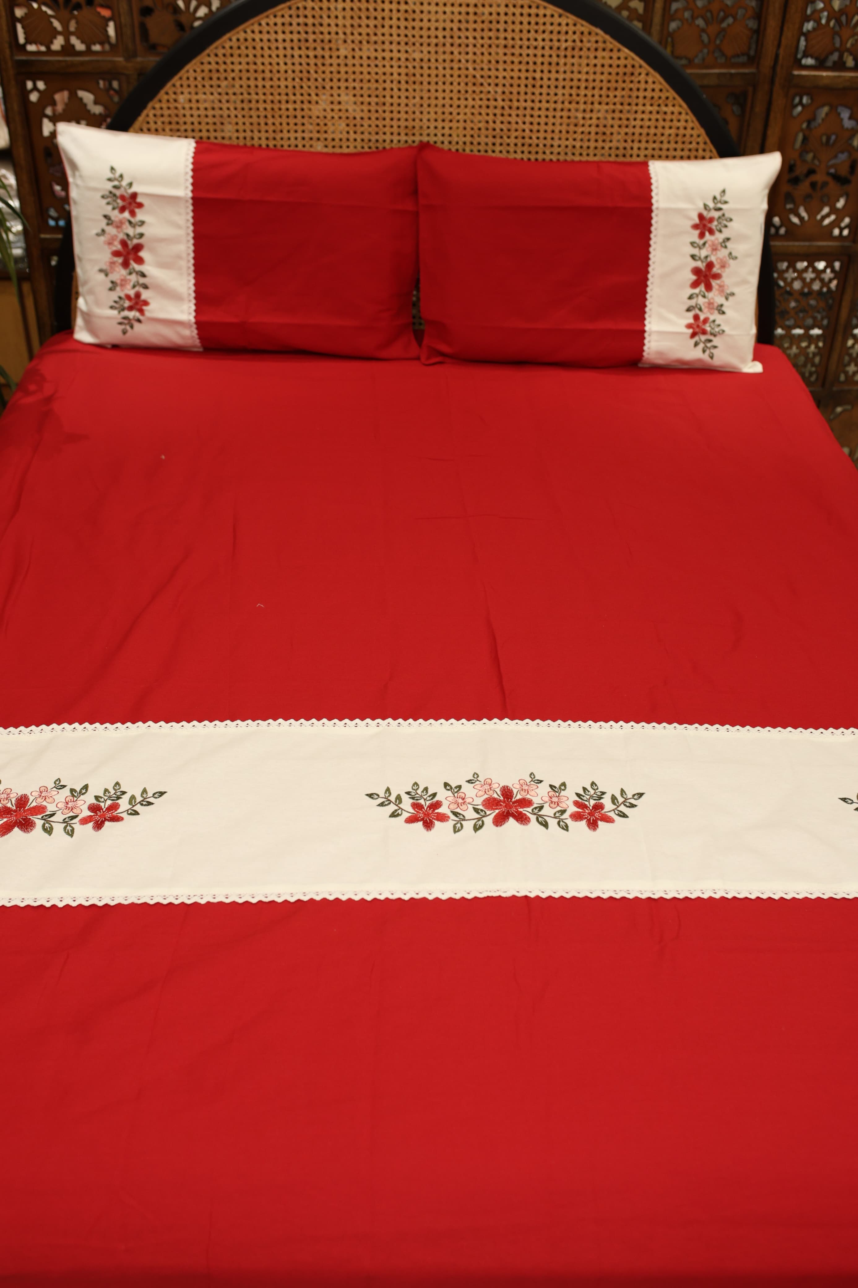 Queen Size Premium machine embroidery Christmas Theme Bedsheet Set - Xmas Edition