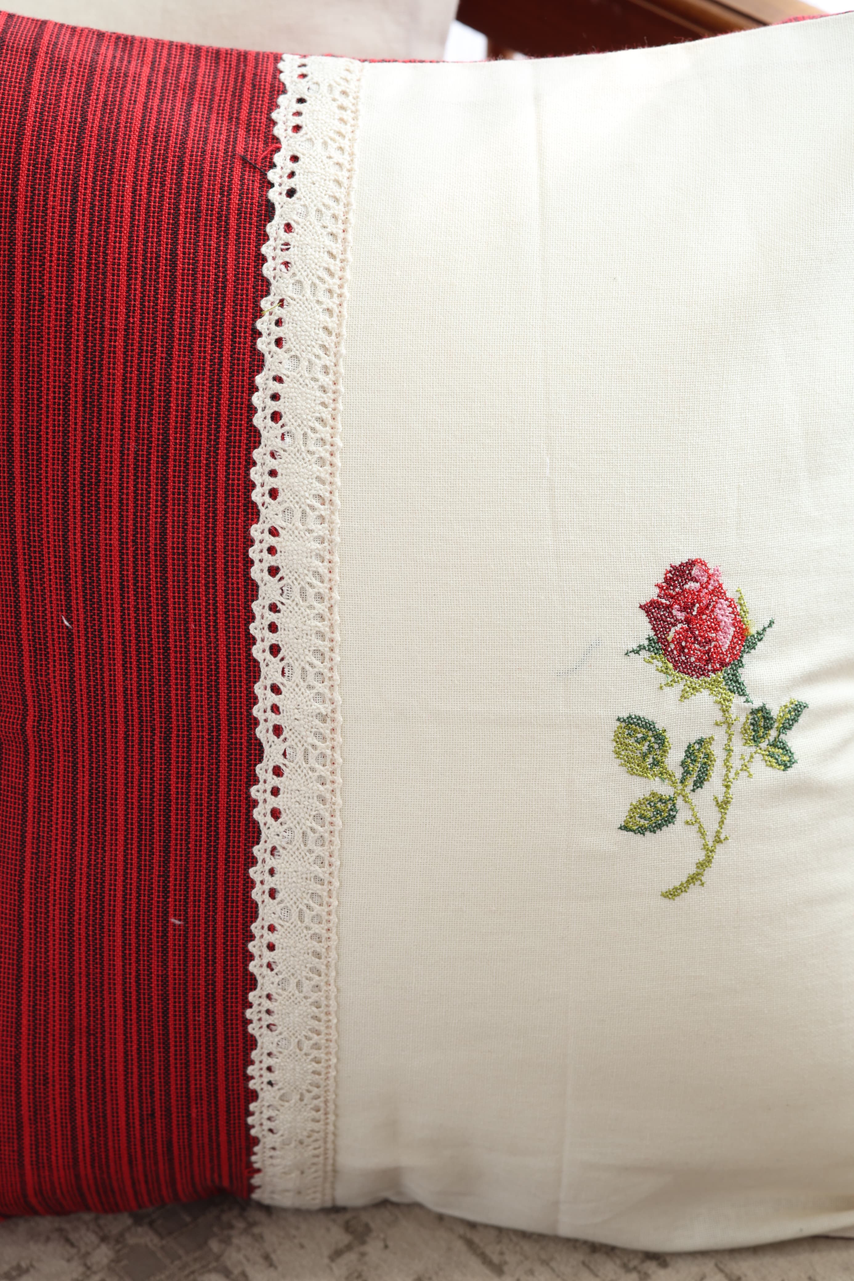 Cushion covers - Rose  Cross stitch embroidery - Xmas edition