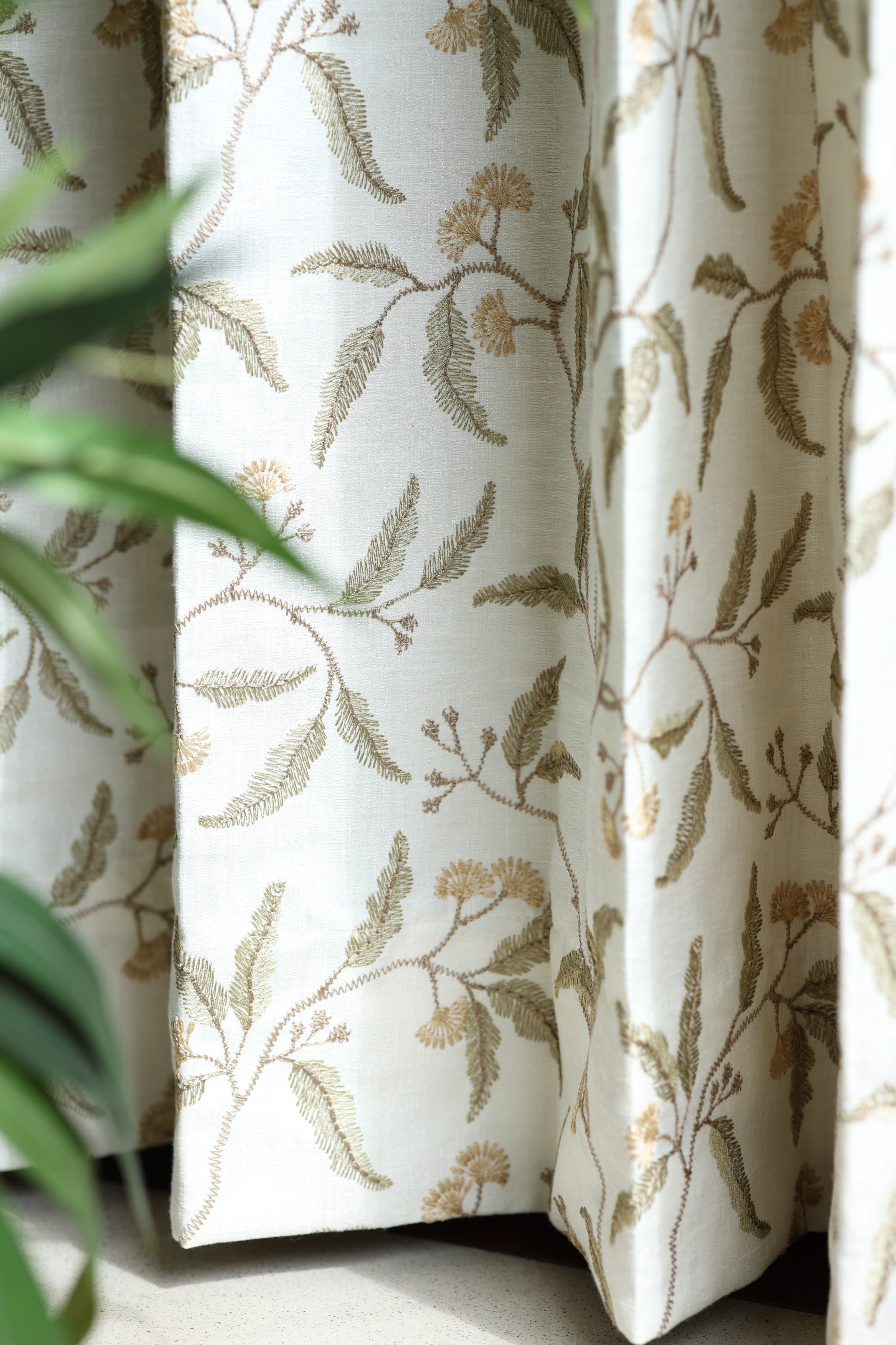Curtains : Premium embroidery opaque curtains prebooking (description )
