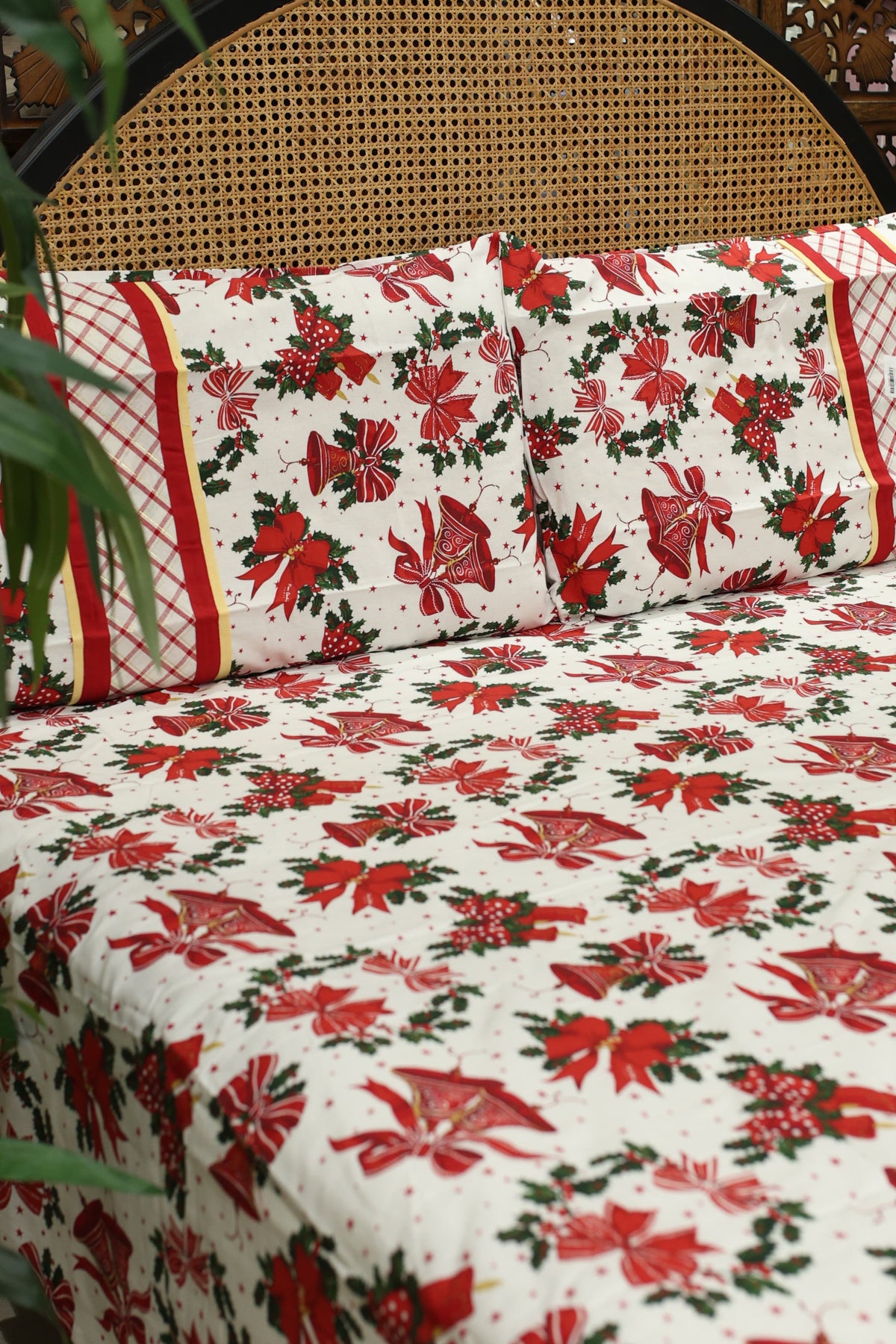 Queen Size Christmas Theme Bedsheet Set - Xmas Edition