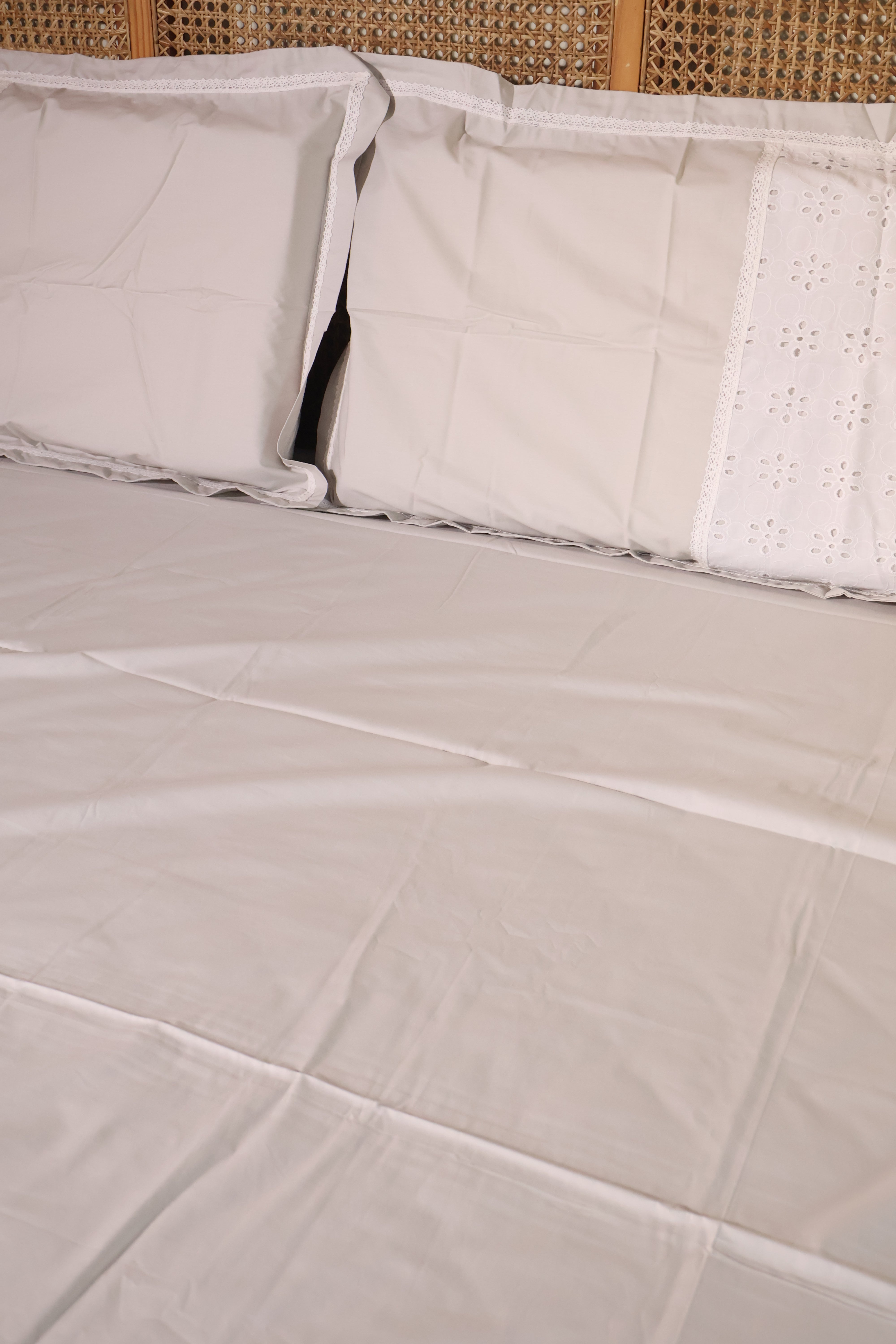 Bedsheets - Premium designer king bedsheets dd lace