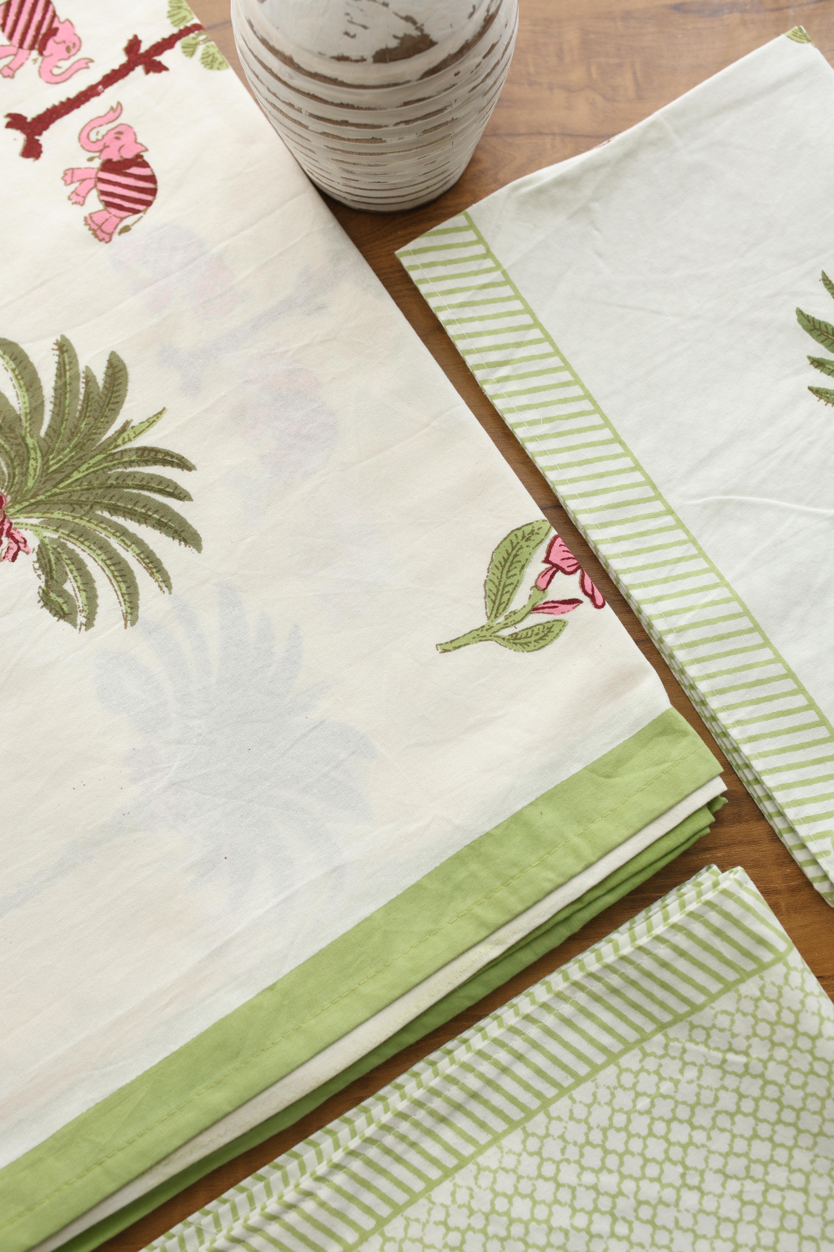 Bedsheets - Handblock queen rajwada print bedsheets