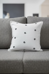 Cushion cover : (Embroidery) 16×16