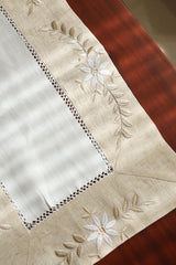 Table Runner - embroidery / Table centre