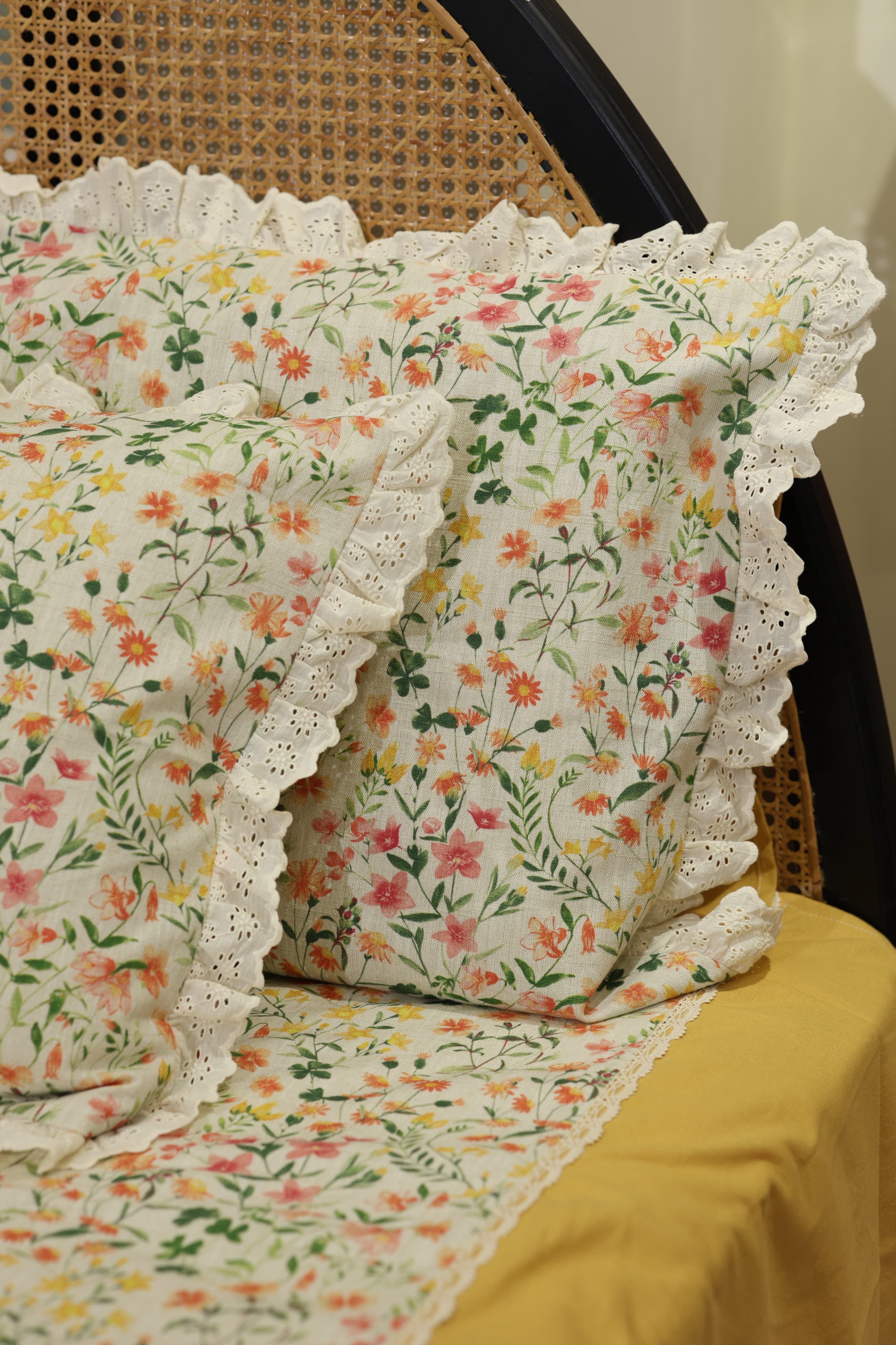 Bedsheets - Premium king floral printed lace bedsheet with cushion covers yellow bud