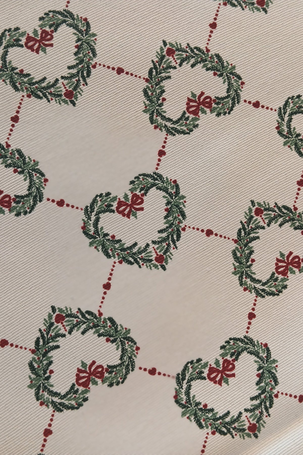 Table top runner- 4 seater runner