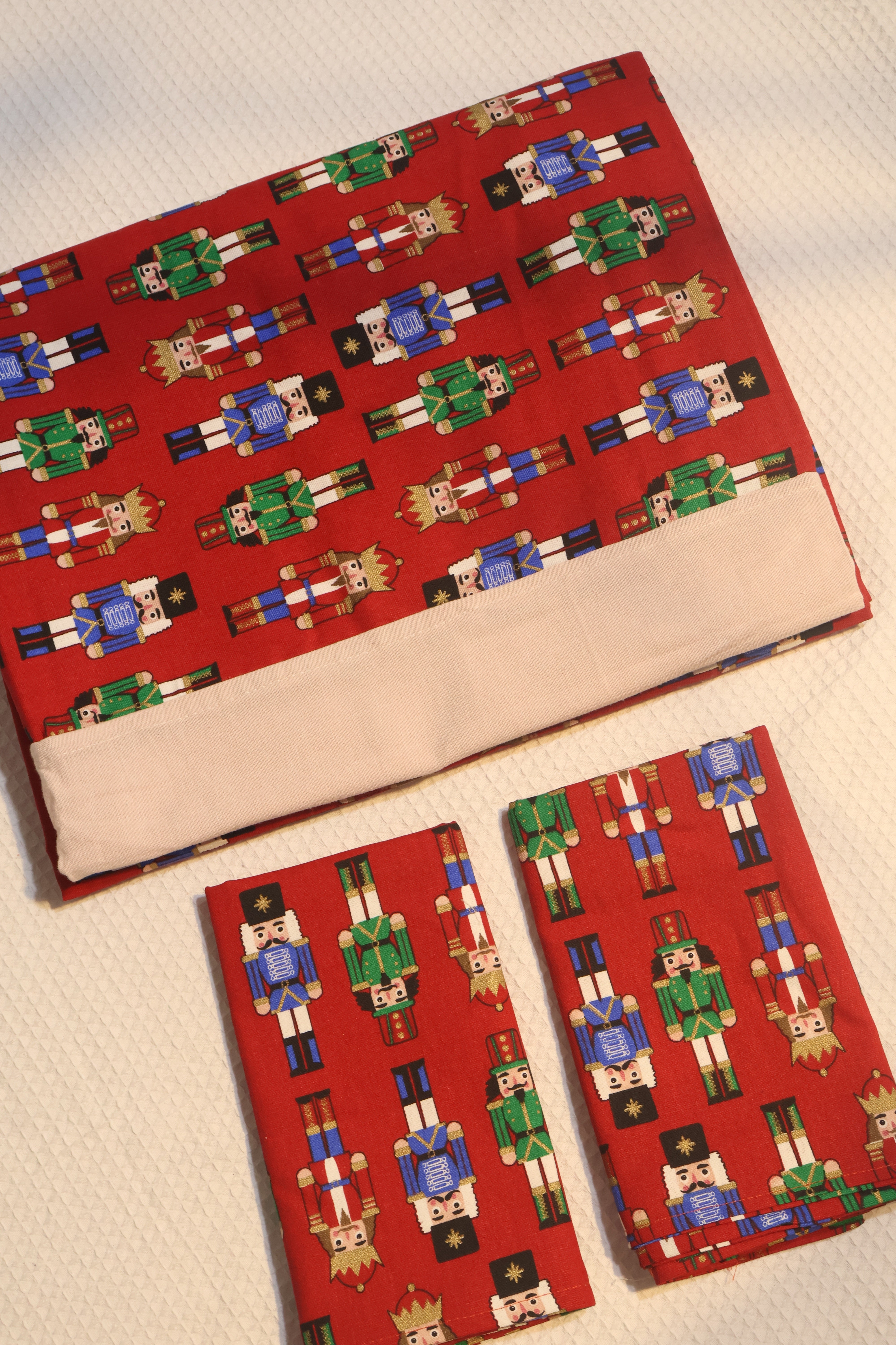 Bedsheets-Queen daily use border bedsheets Xmas collection