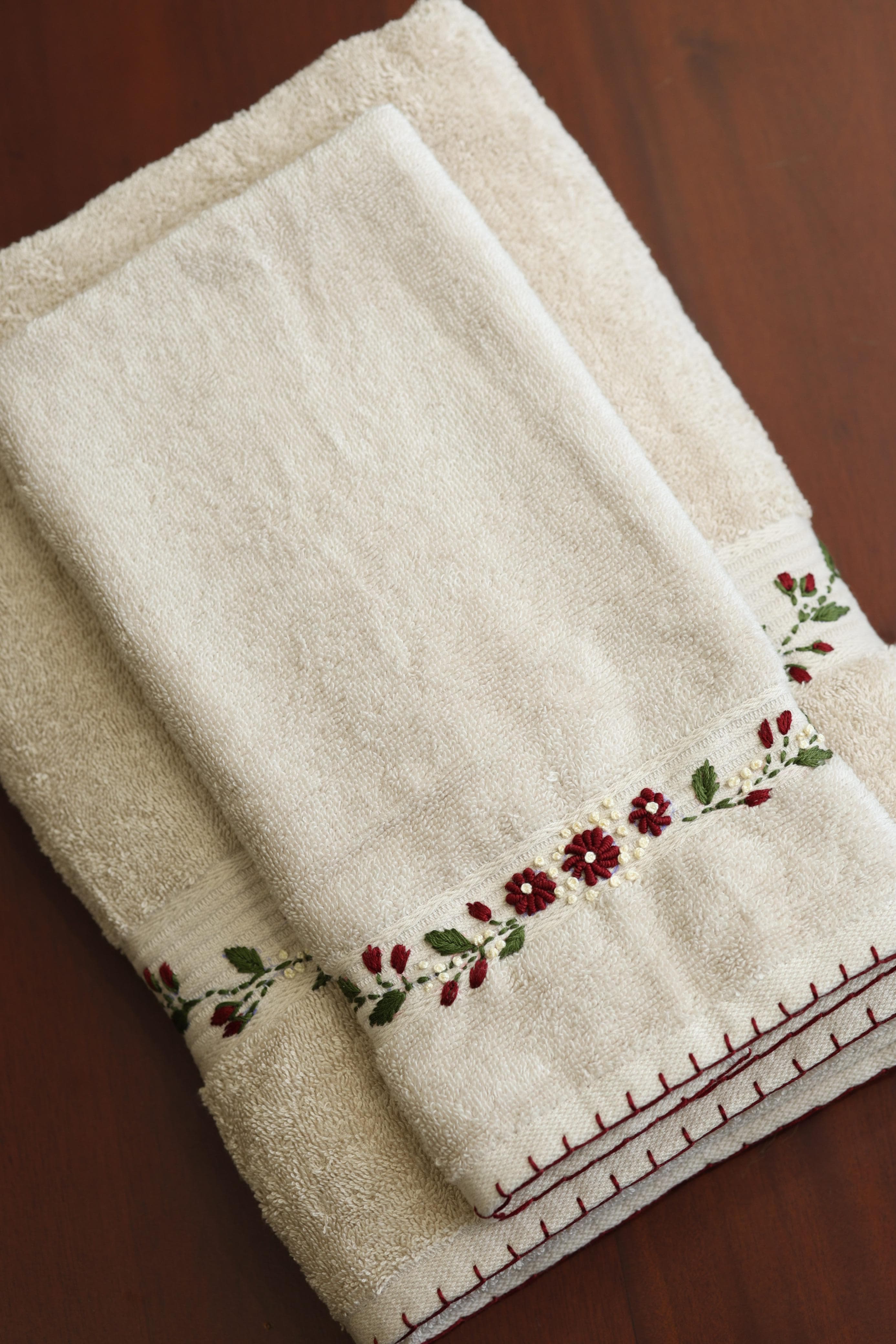 Premium Embroidery Towel Set
