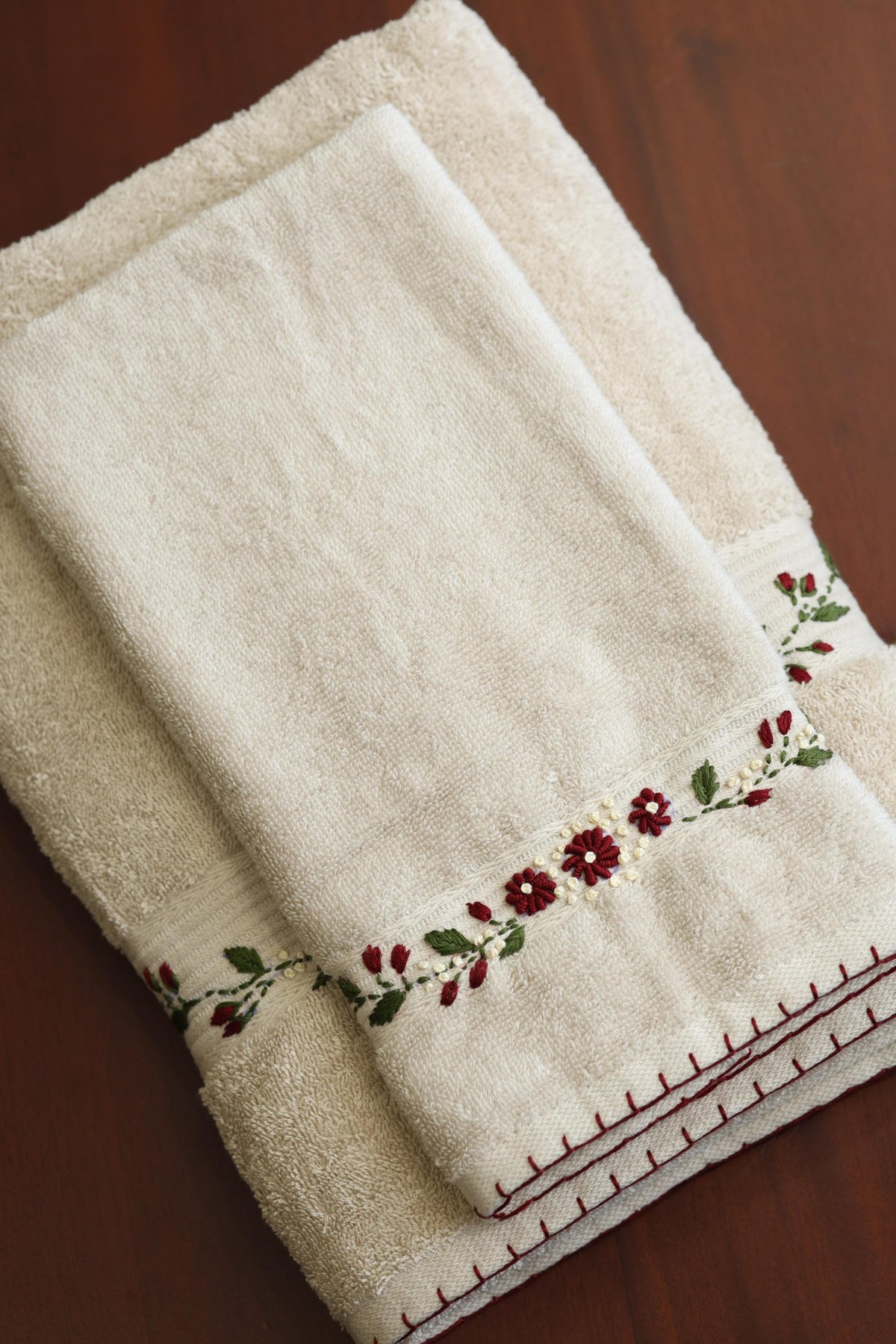 Premium Embroidery Towel Set