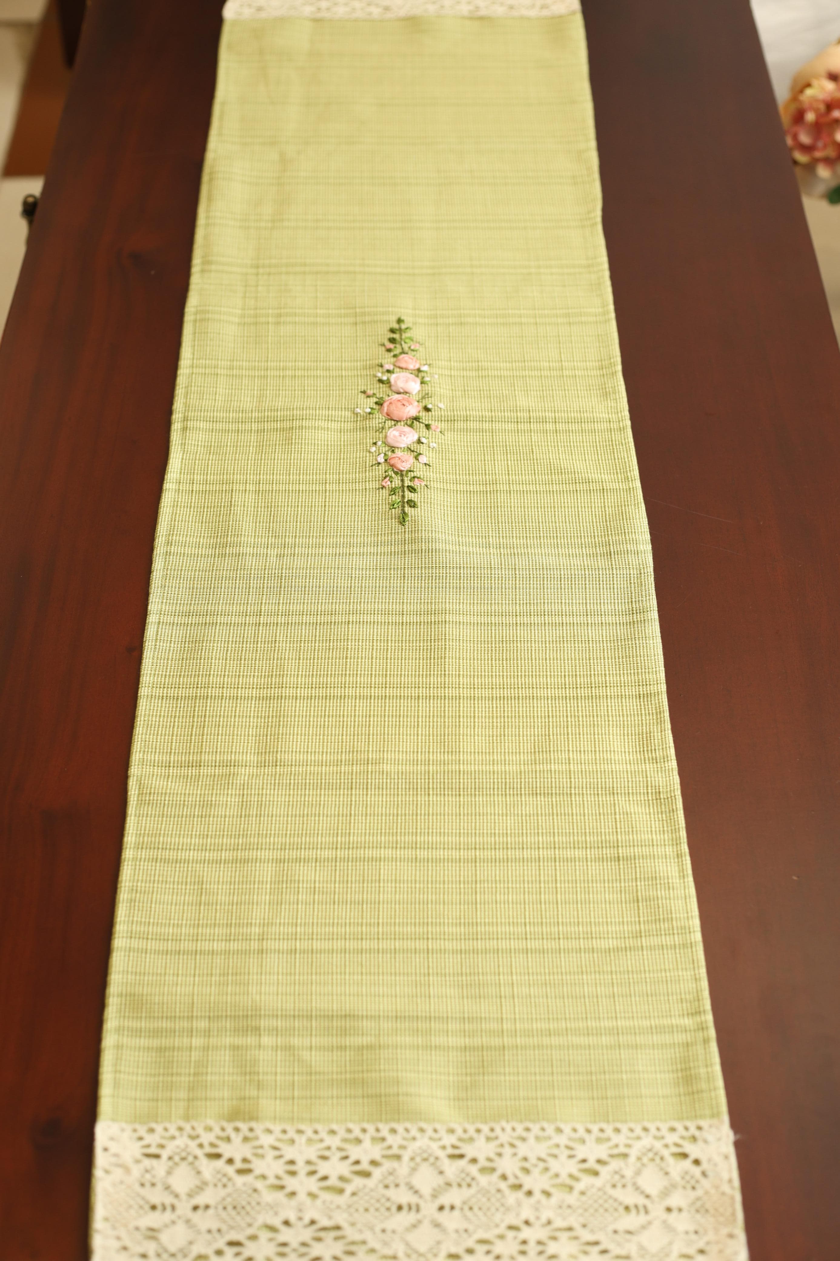 Table runner-4 Seater Ribbon embroidery