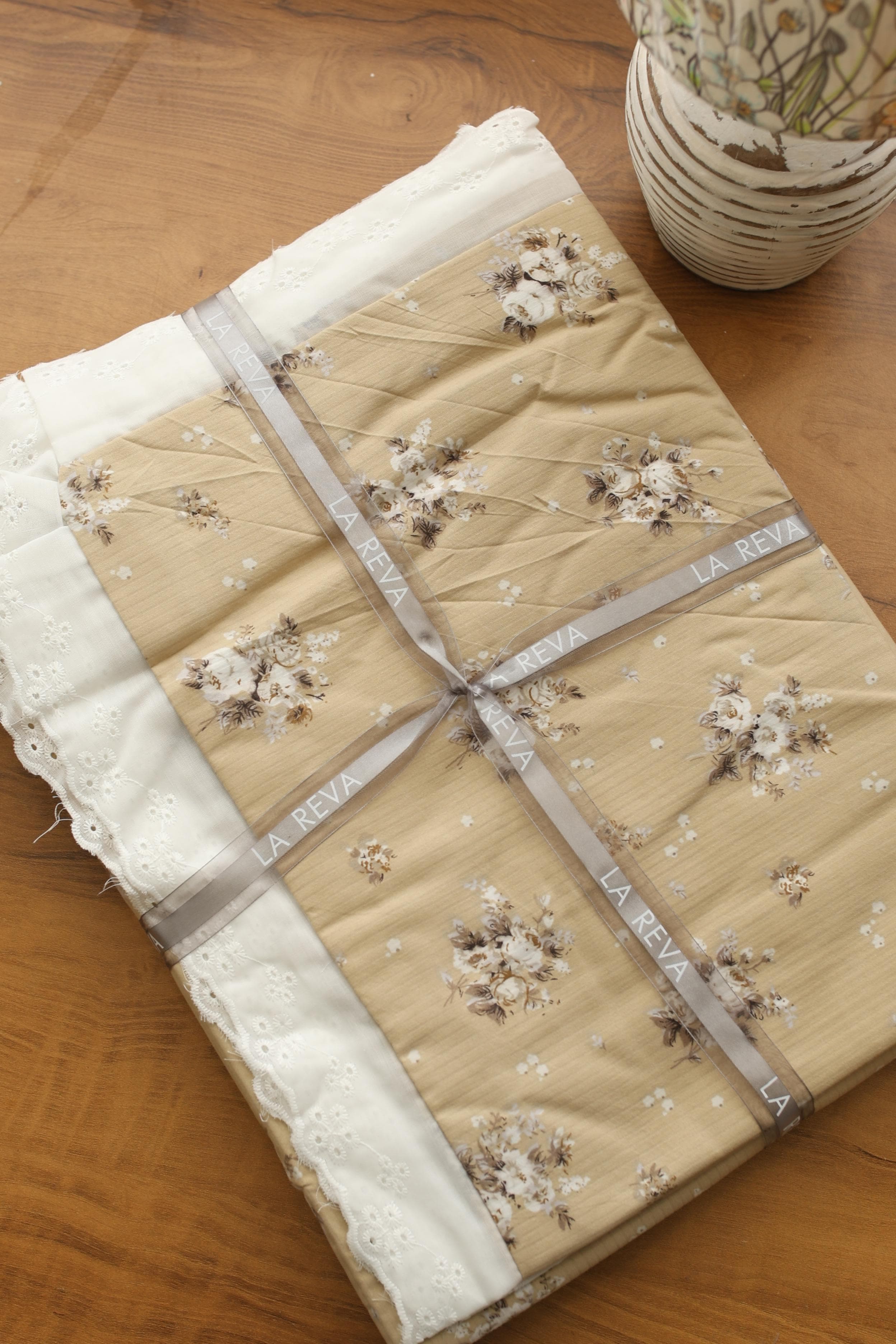 Bedsheets - King soft cotton lace bedsheets majestic