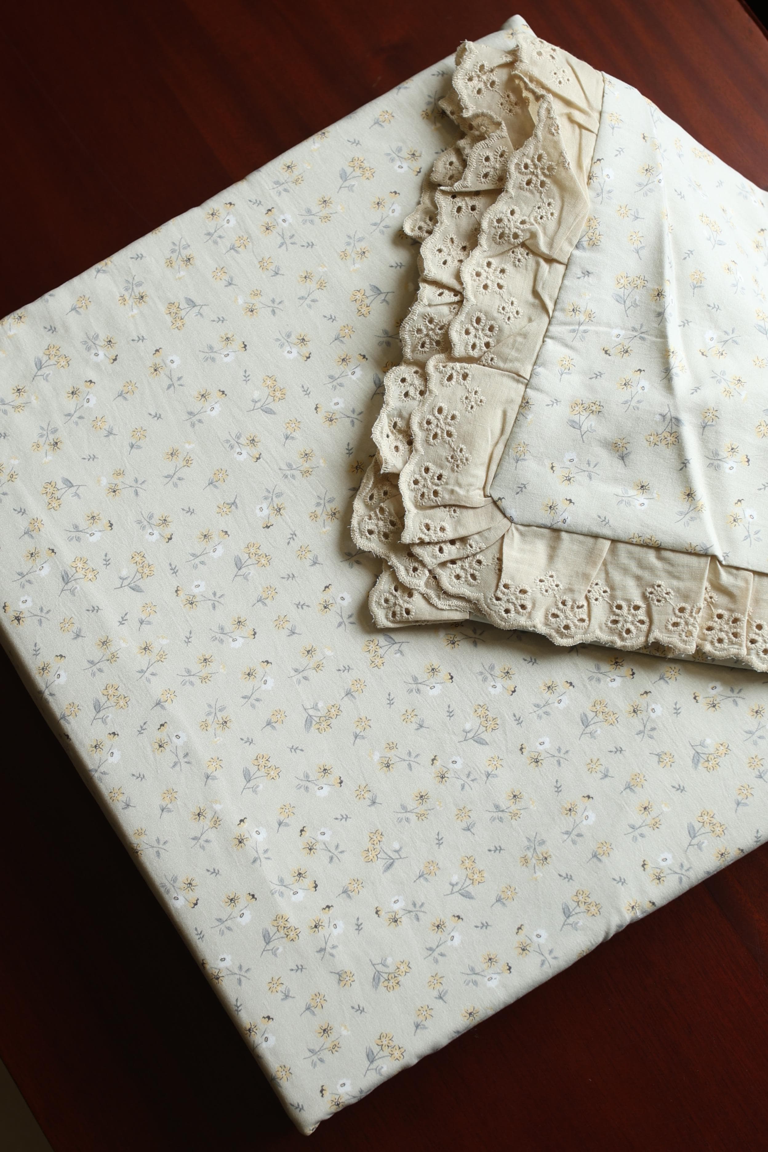 Bedsheets - Premium King soft cotton lace bedsheets majestic