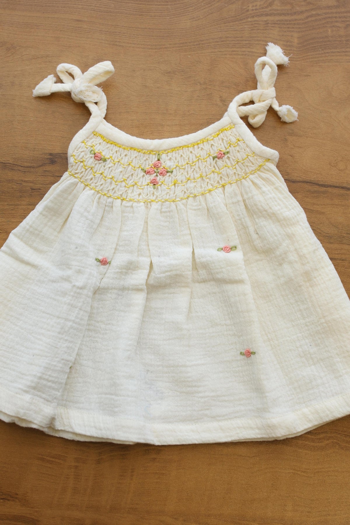 Kids smocked dress 0-3 month