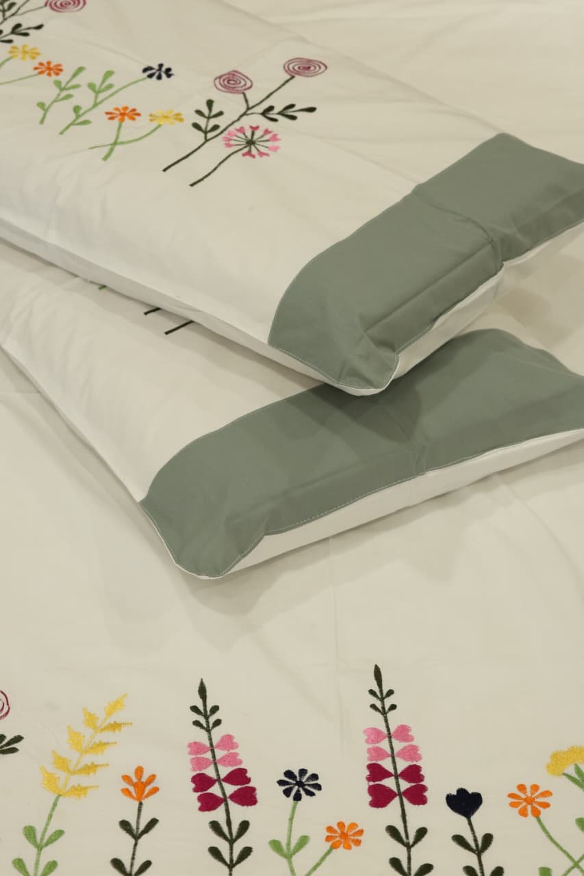 King Size Premium Machine Embroidery Bedsheet Set with 2 Pillow Covers (108x108")