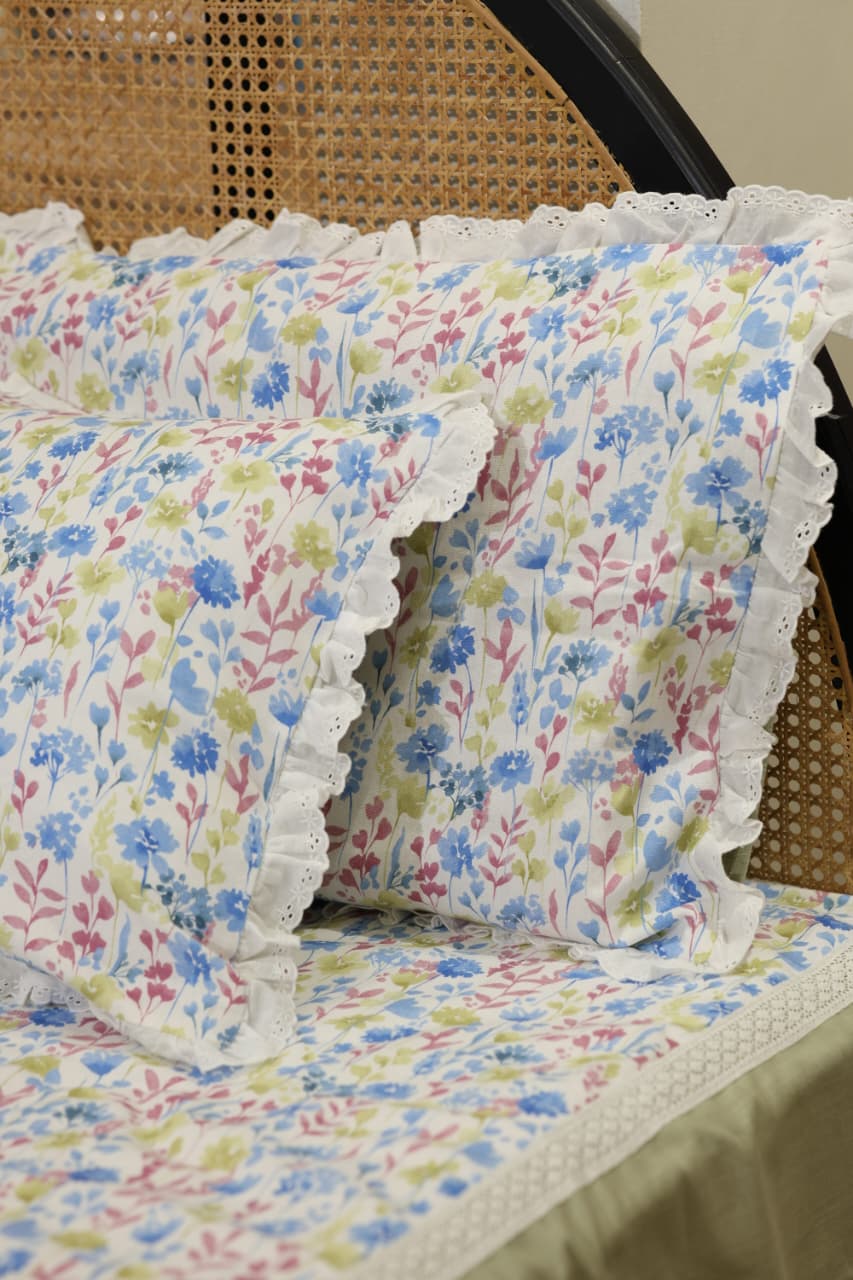 Bedsheets - Premium king floral printed lace bedsheet with cushion covers Green bud