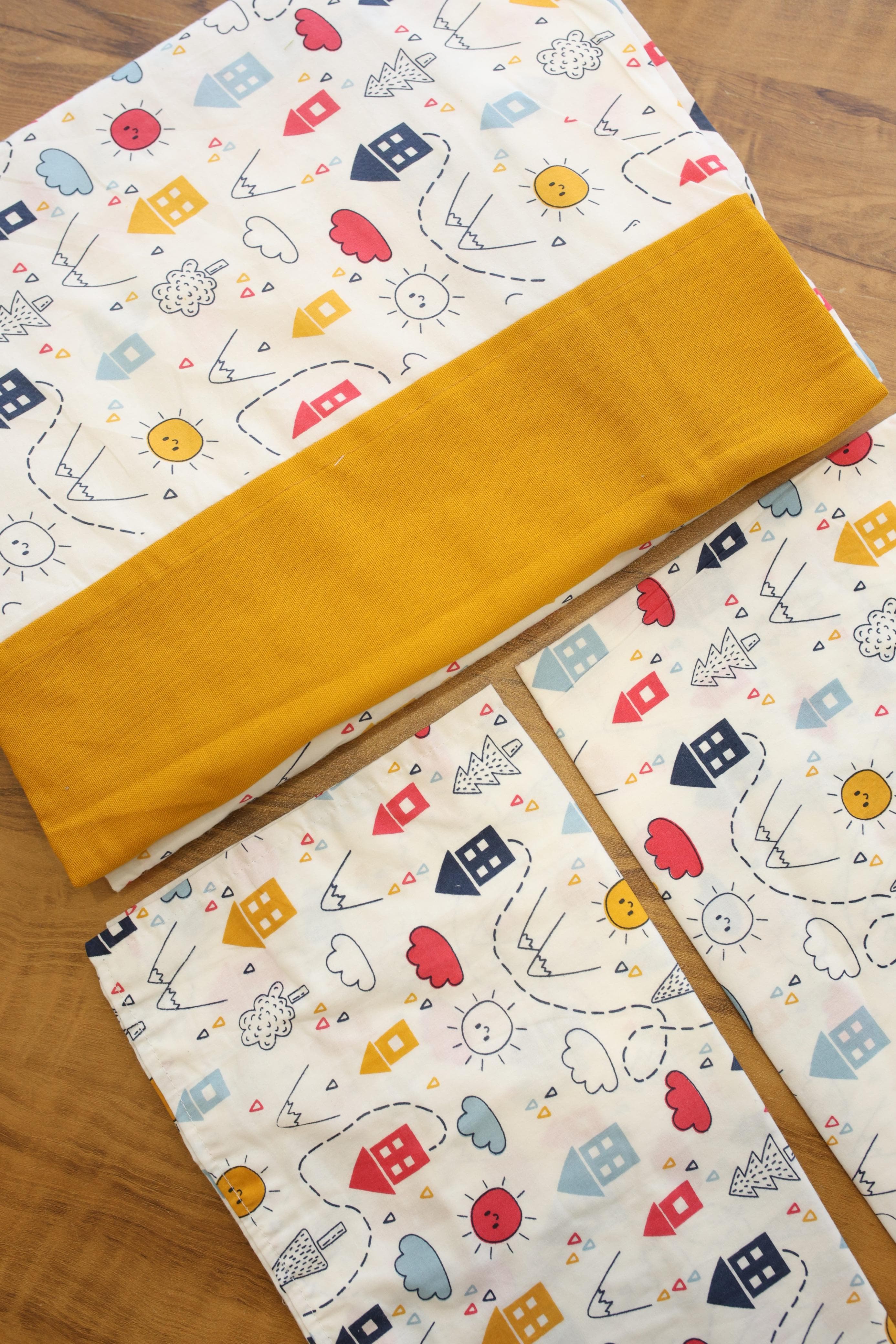 Bedsheets - Queen daily use border bedsheets