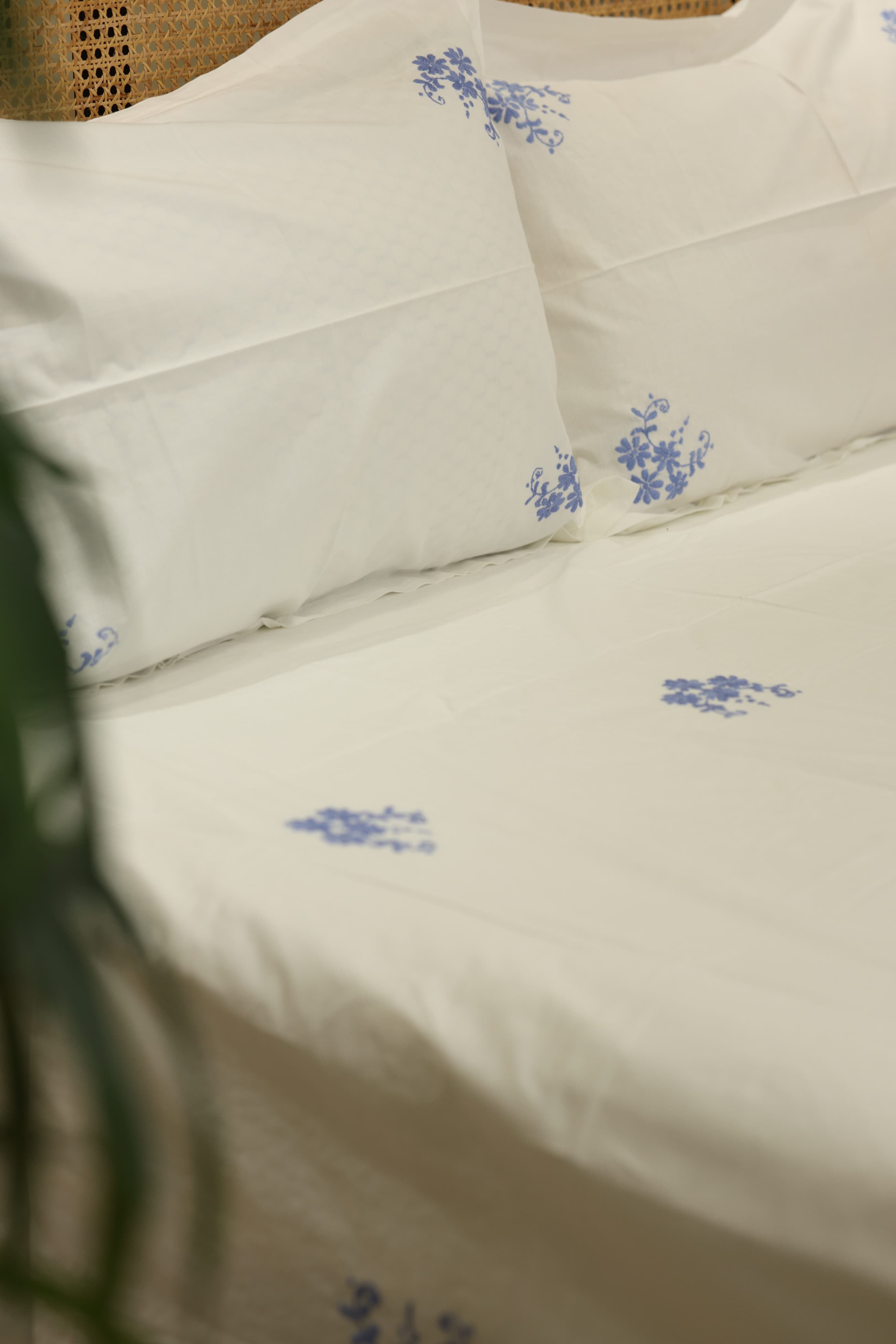 Premium Hand Embroidery Cotton King Size Bedsheet Set with 2 Pillow Covers HEK