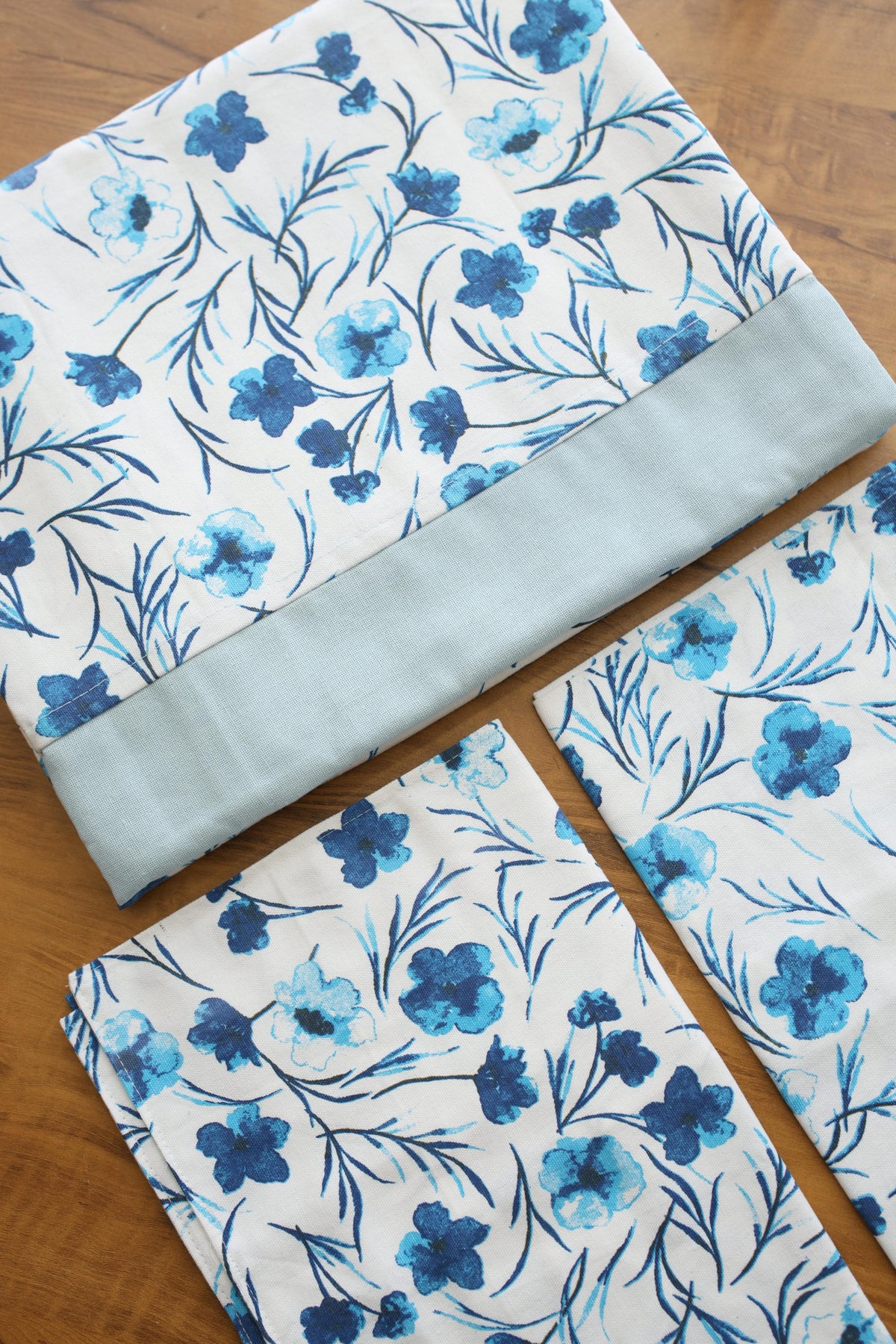 Bedsheets - Queen daily use border bedsheets