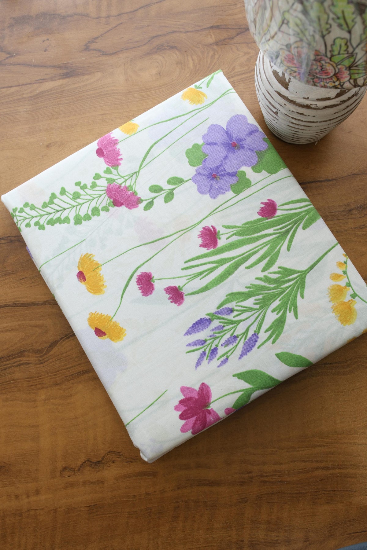Bedsheets - King soft cotton floral bedsheets Vintana