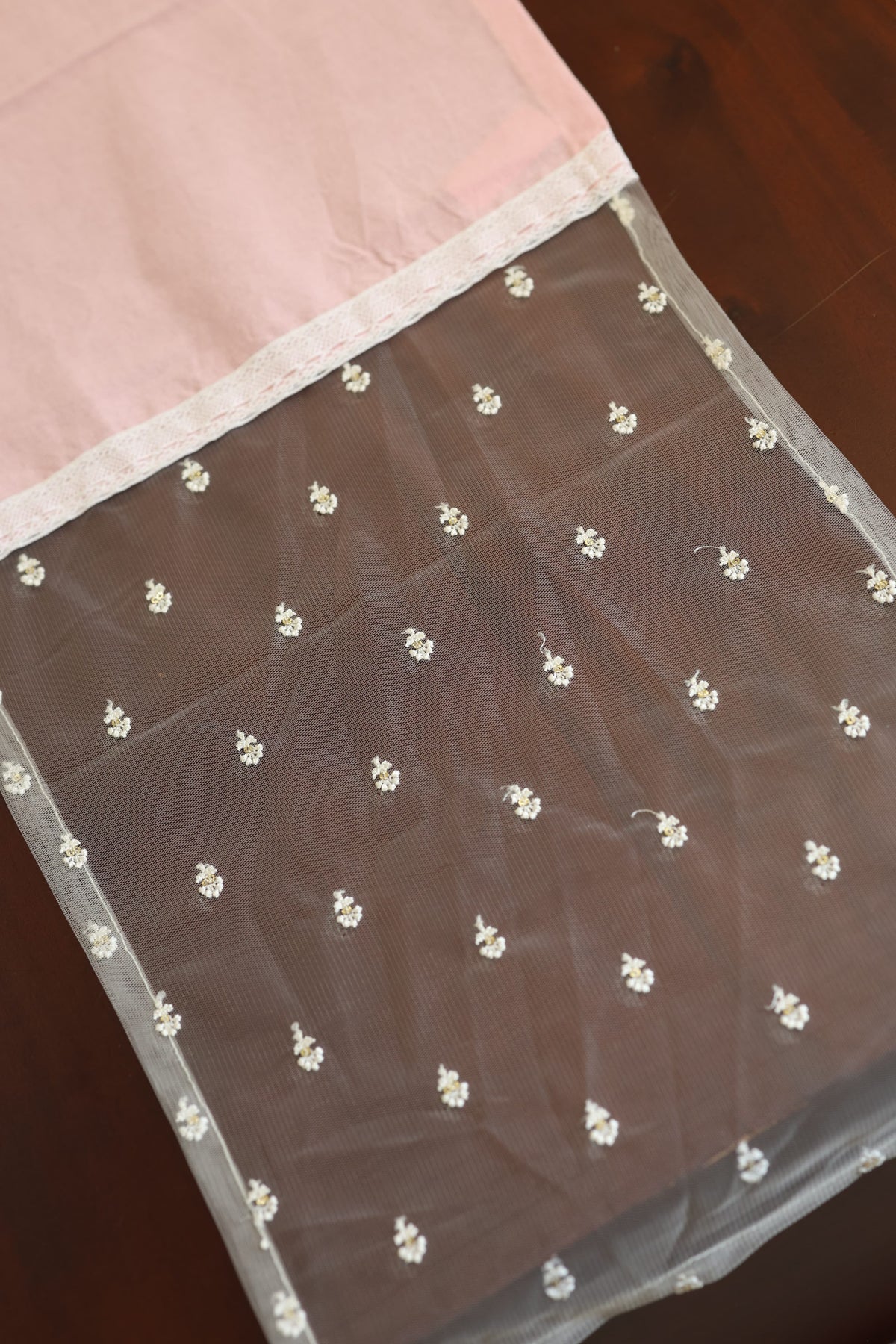 Table Runners - 6seater embroidery net runner