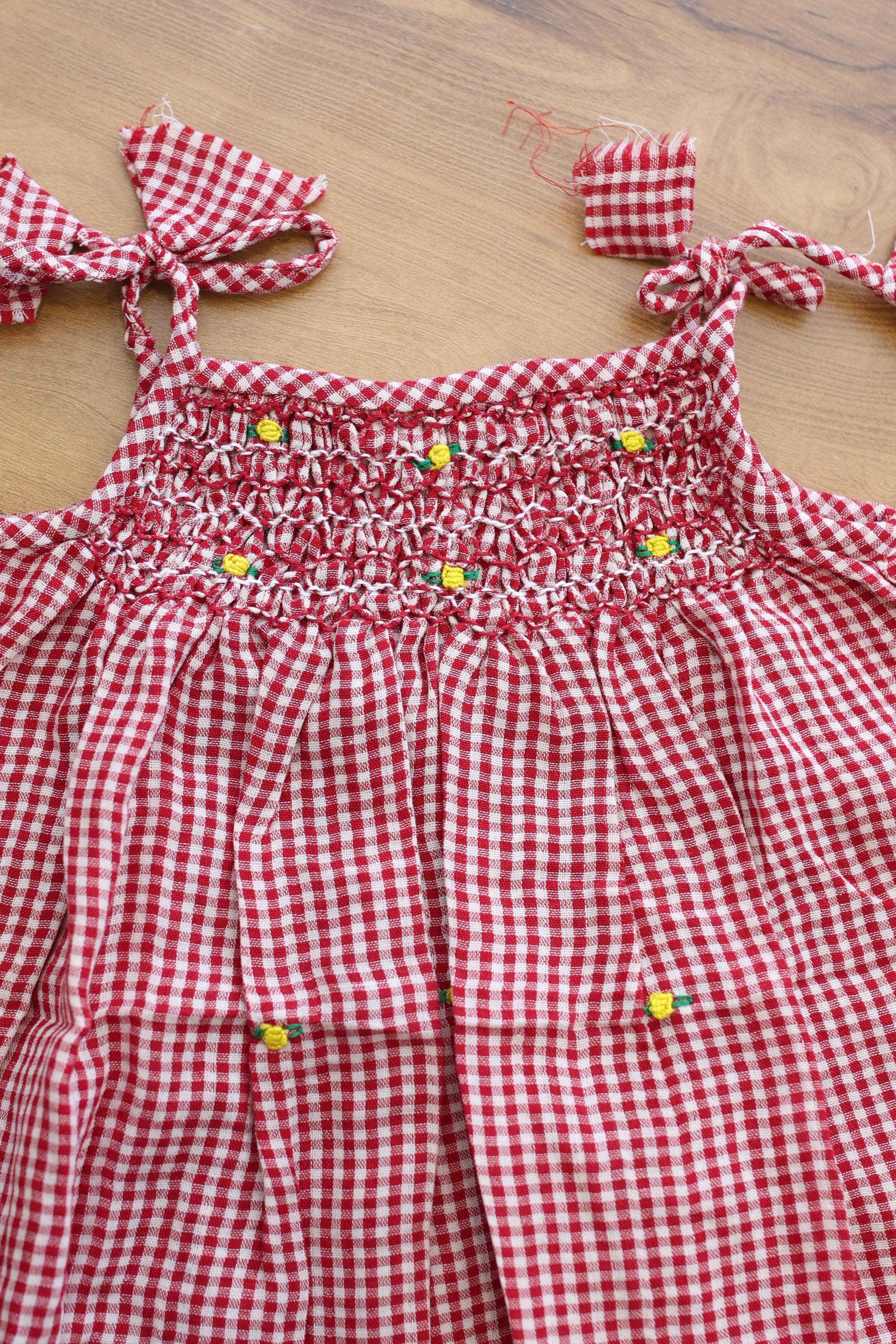 Kids smocked dress 6-10 month
