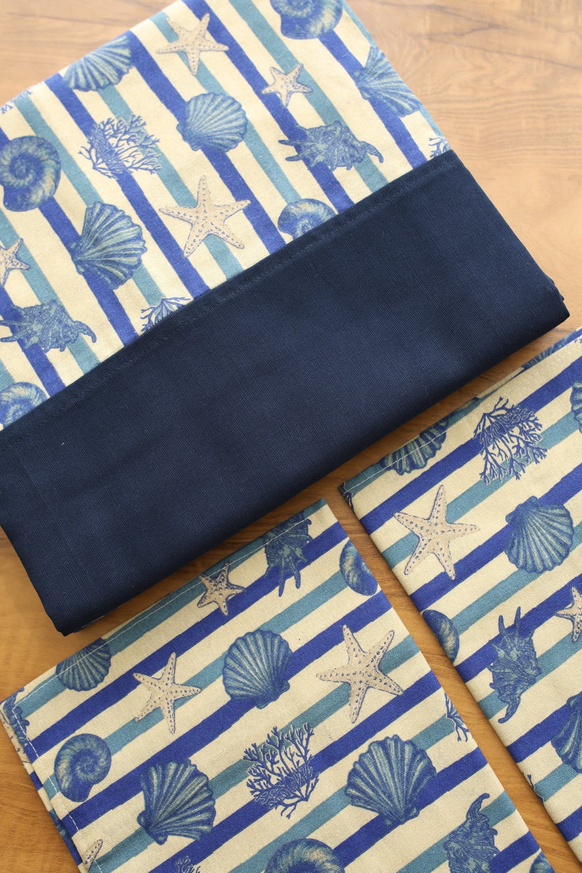 Bedsheets - King daily use border bedsheets