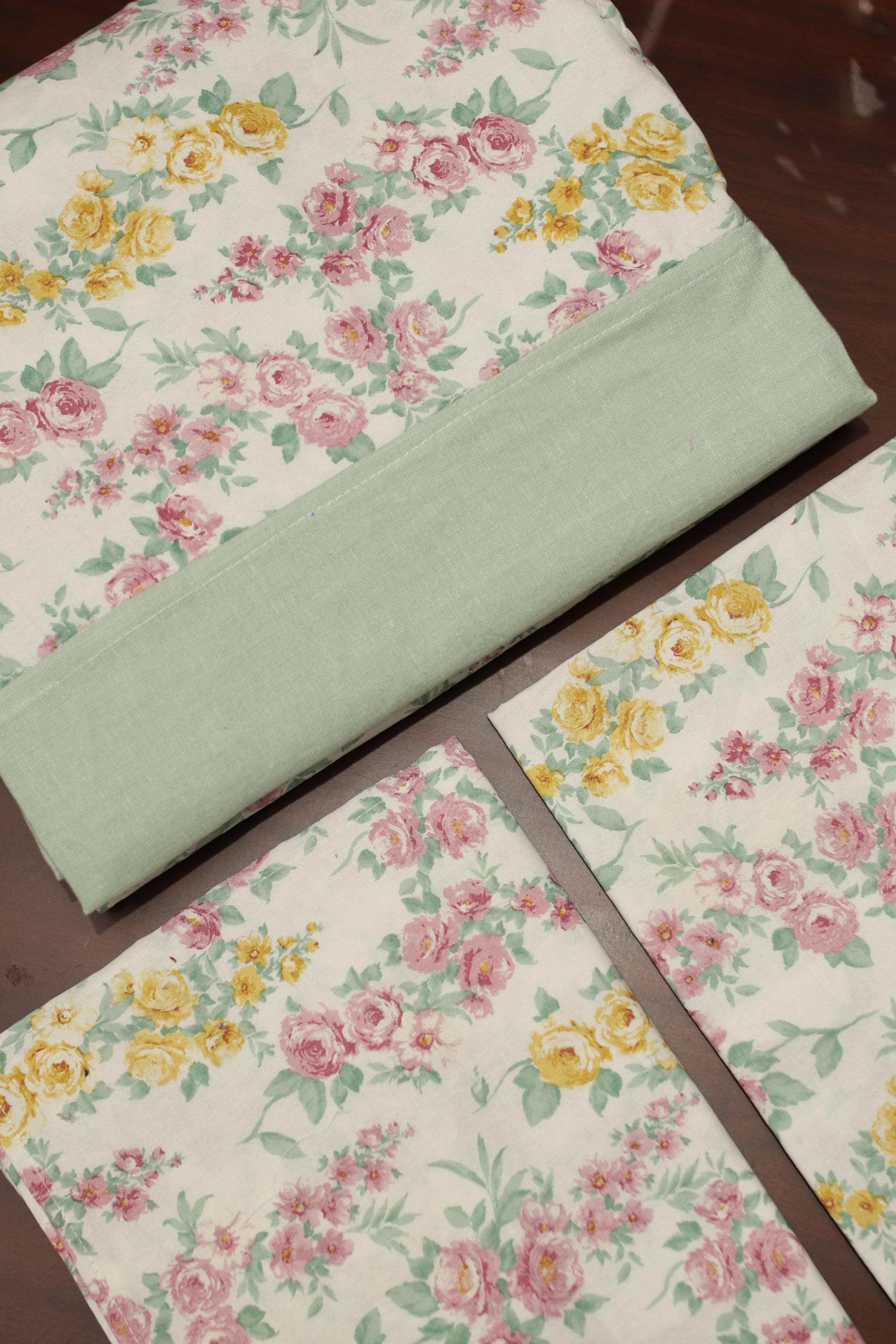 Bedsheets - King Daily use border bedsheets