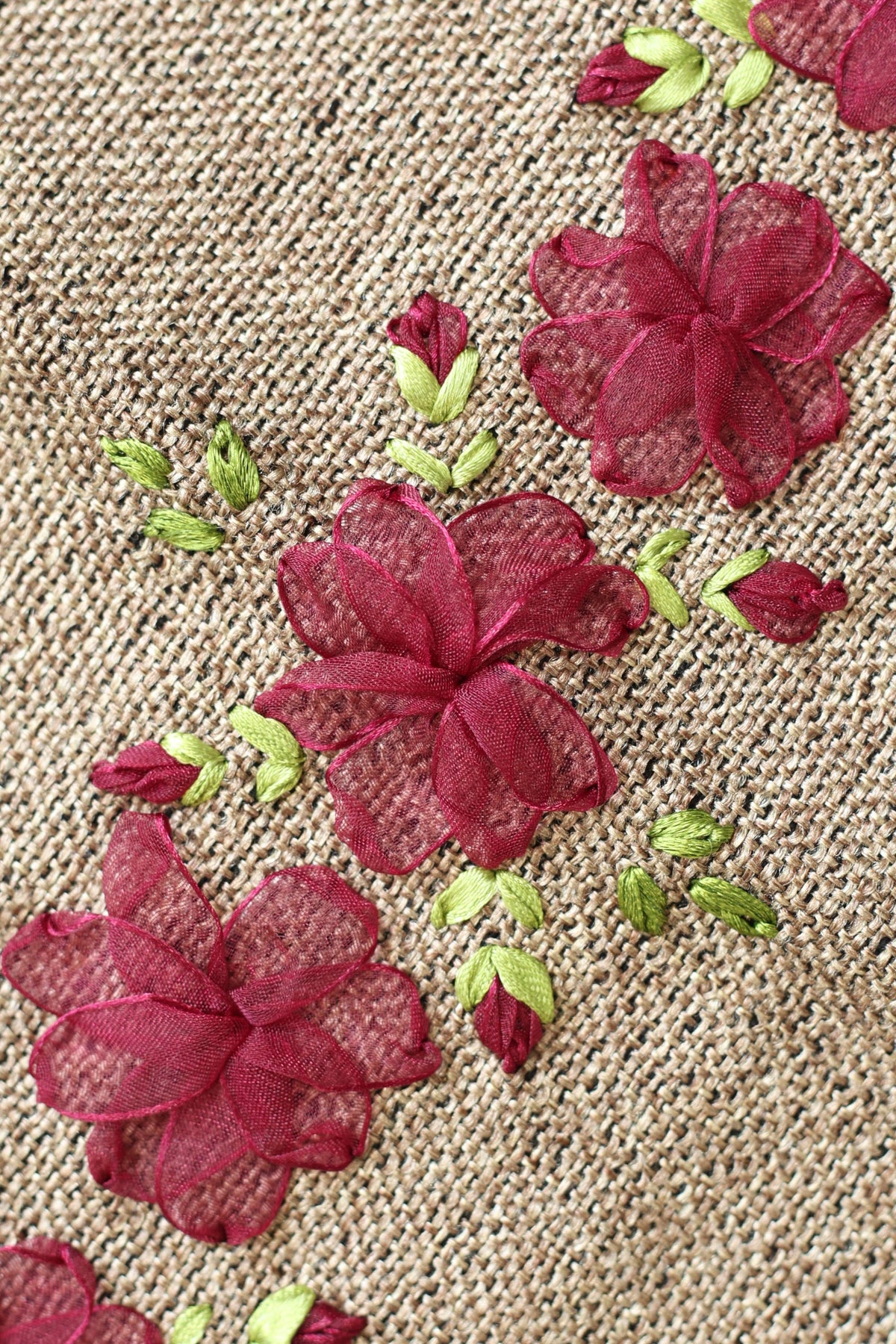 Table runner-4 Seater Ribbon embroidery