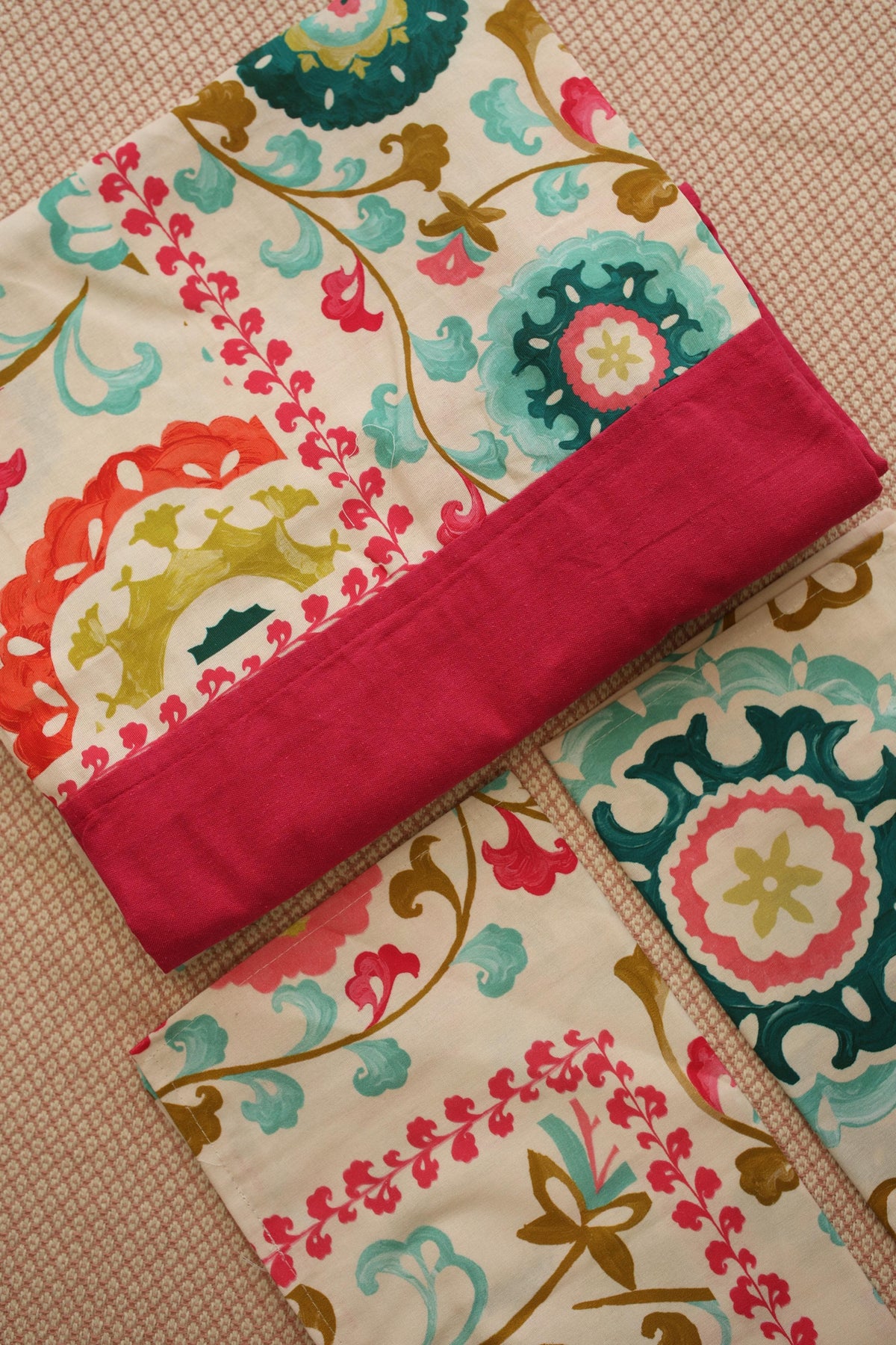 Bedsheets - Queen daily use border bedsheets