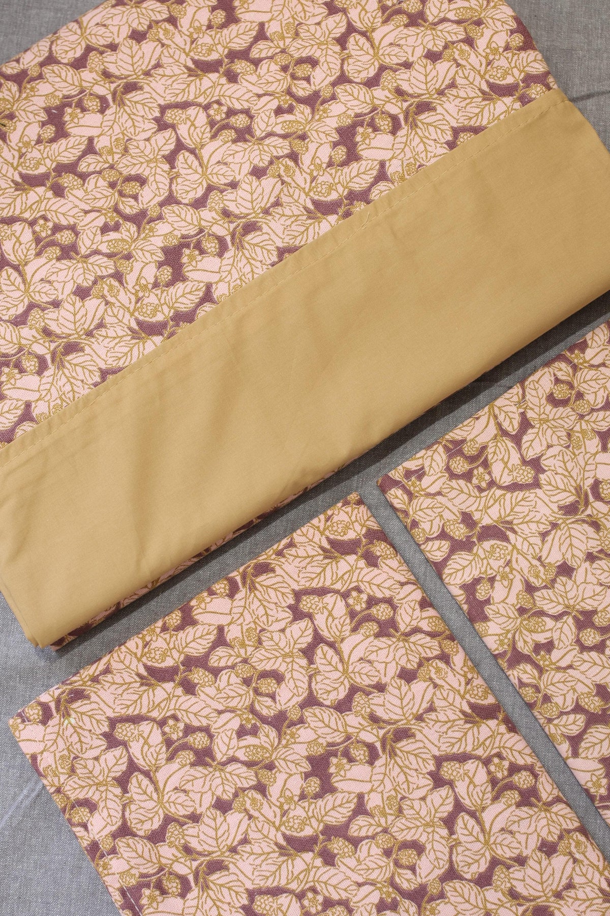 Bedsheets - Queen daily use border bedsheets